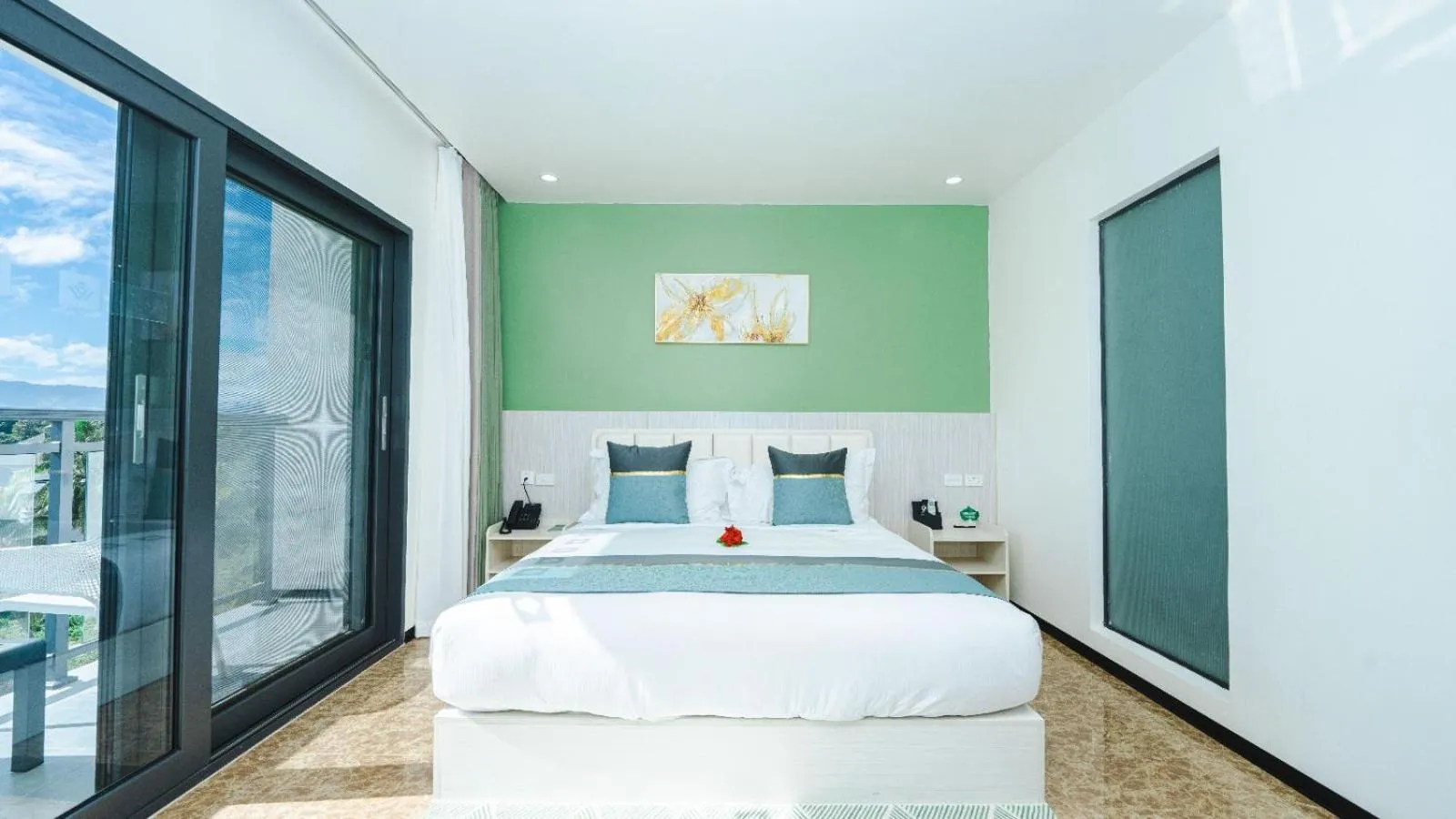 Bedroom, Bed in Wyndham Garden Wailoaloa Beach Fiji