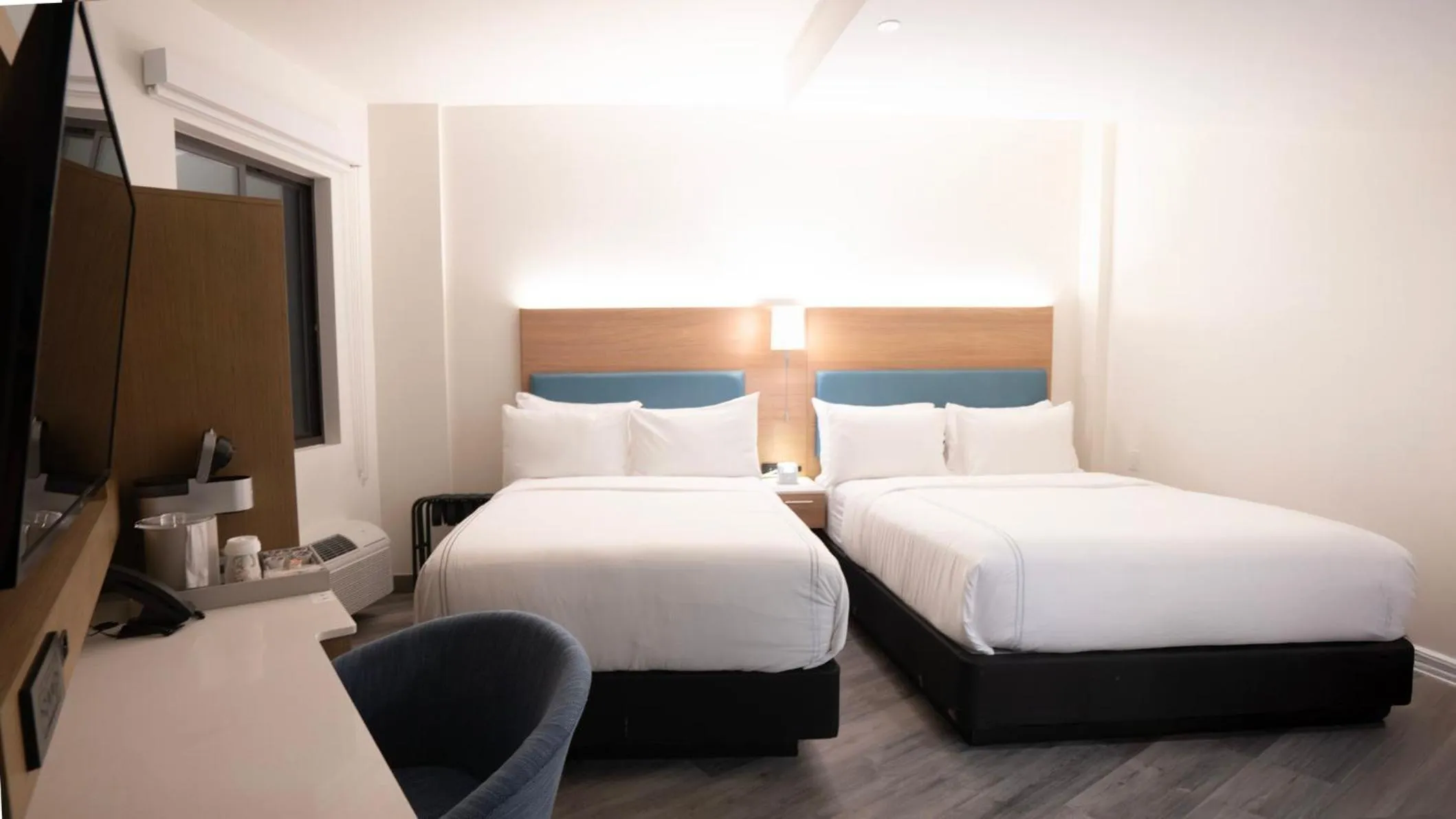 Photo of the whole room, Bed in EVEN Hotel Long Island City - New York by IHG