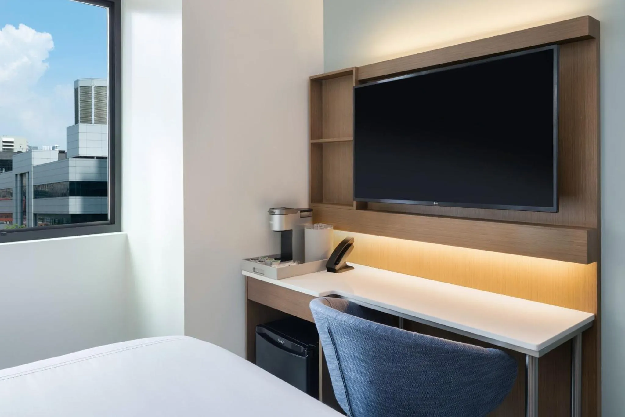 Photo of the whole room, Bed in EVEN Hotel Long Island City - New York by IHG