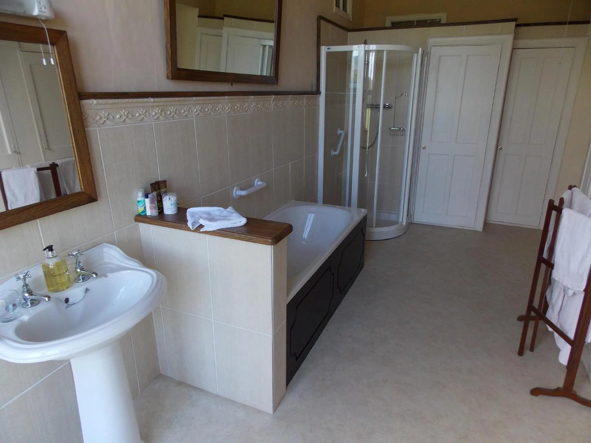 Bedroom in Ash Hill B & B