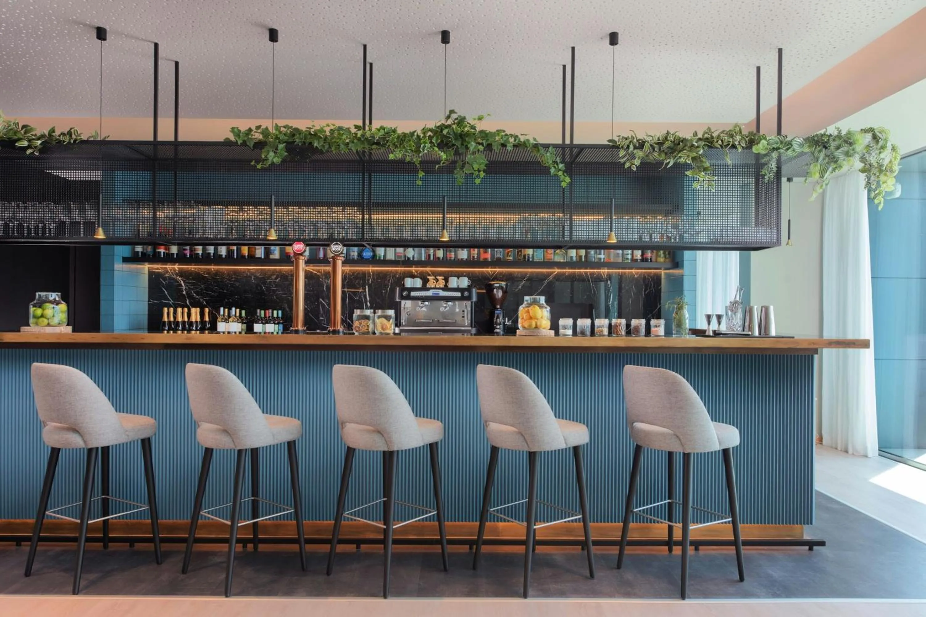 Lounge or bar in Delta Hotels by Marriott Azores