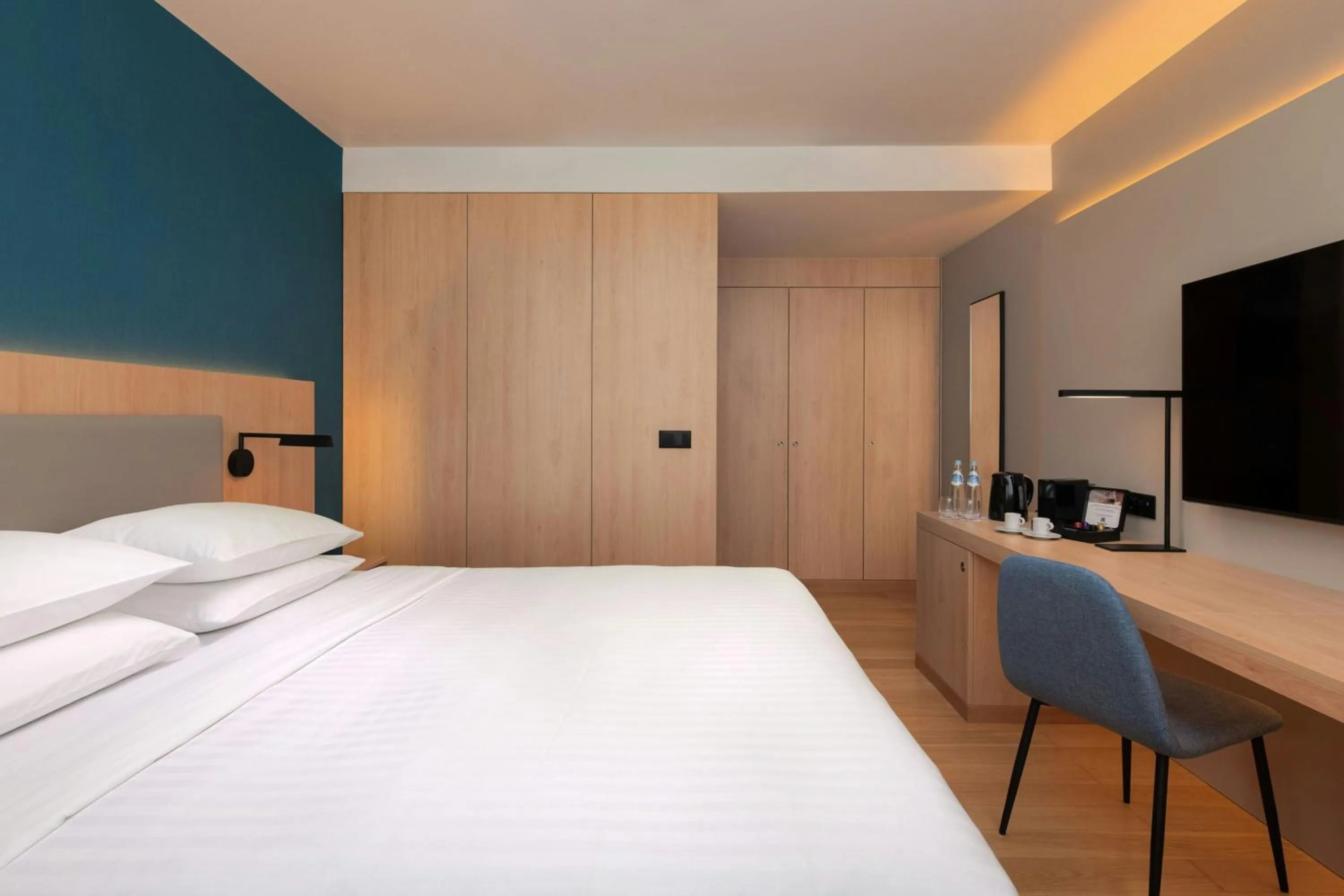 Photo of the whole room, Bed in Delta Hotels by Marriott Azores