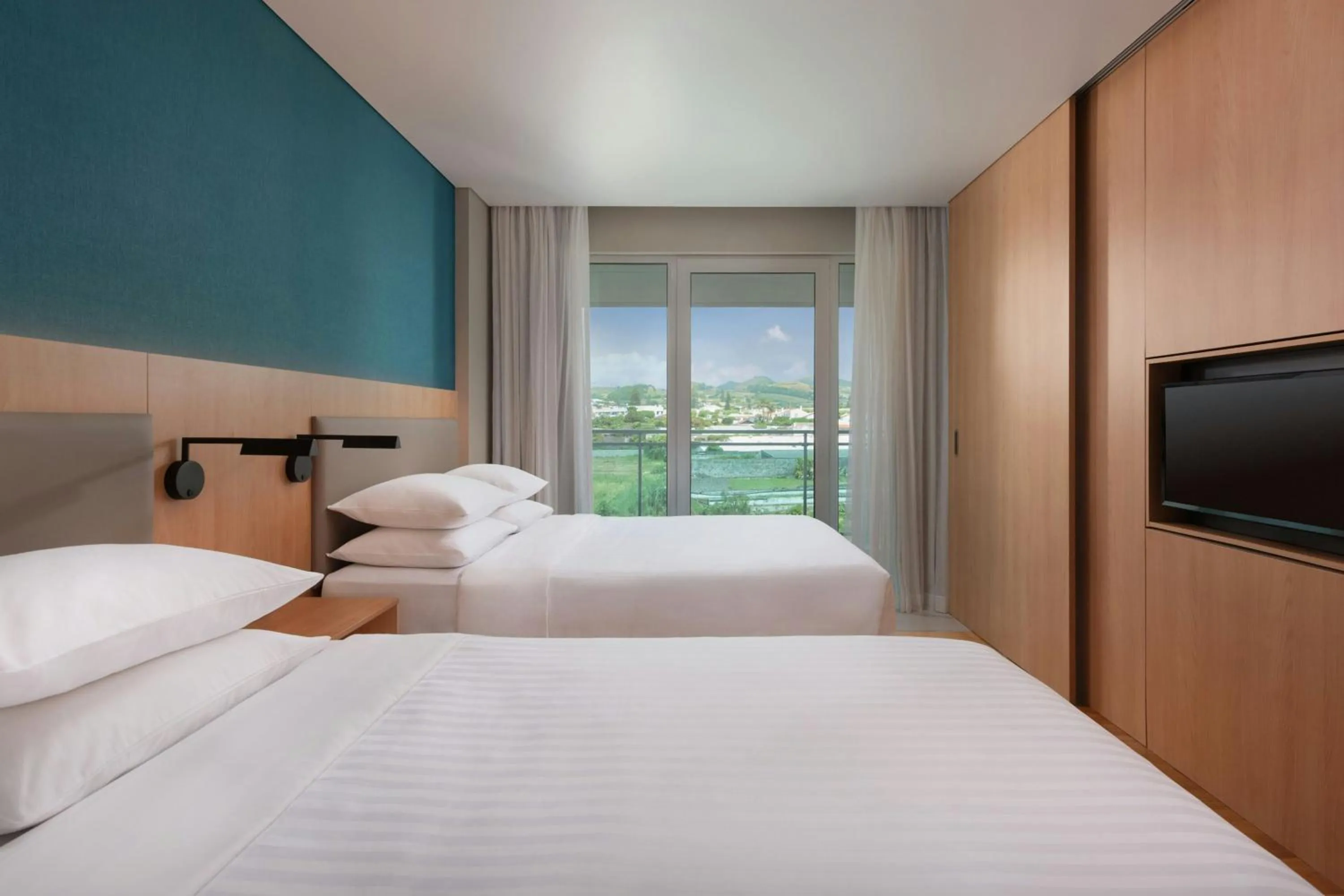 Photo of the whole room, Bed in Delta Hotels by Marriott Azores