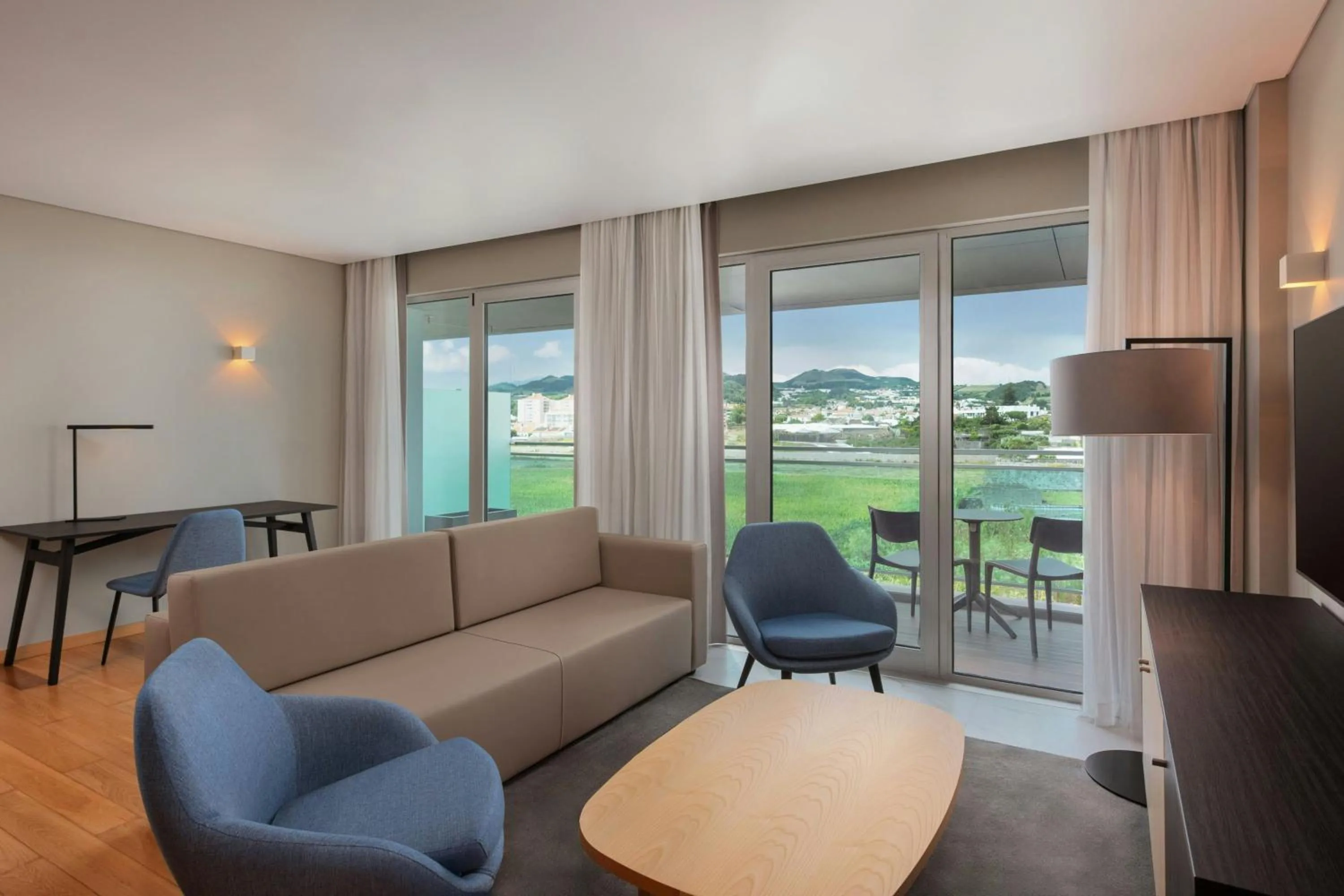 Living room in Delta Hotels by Marriott Azores