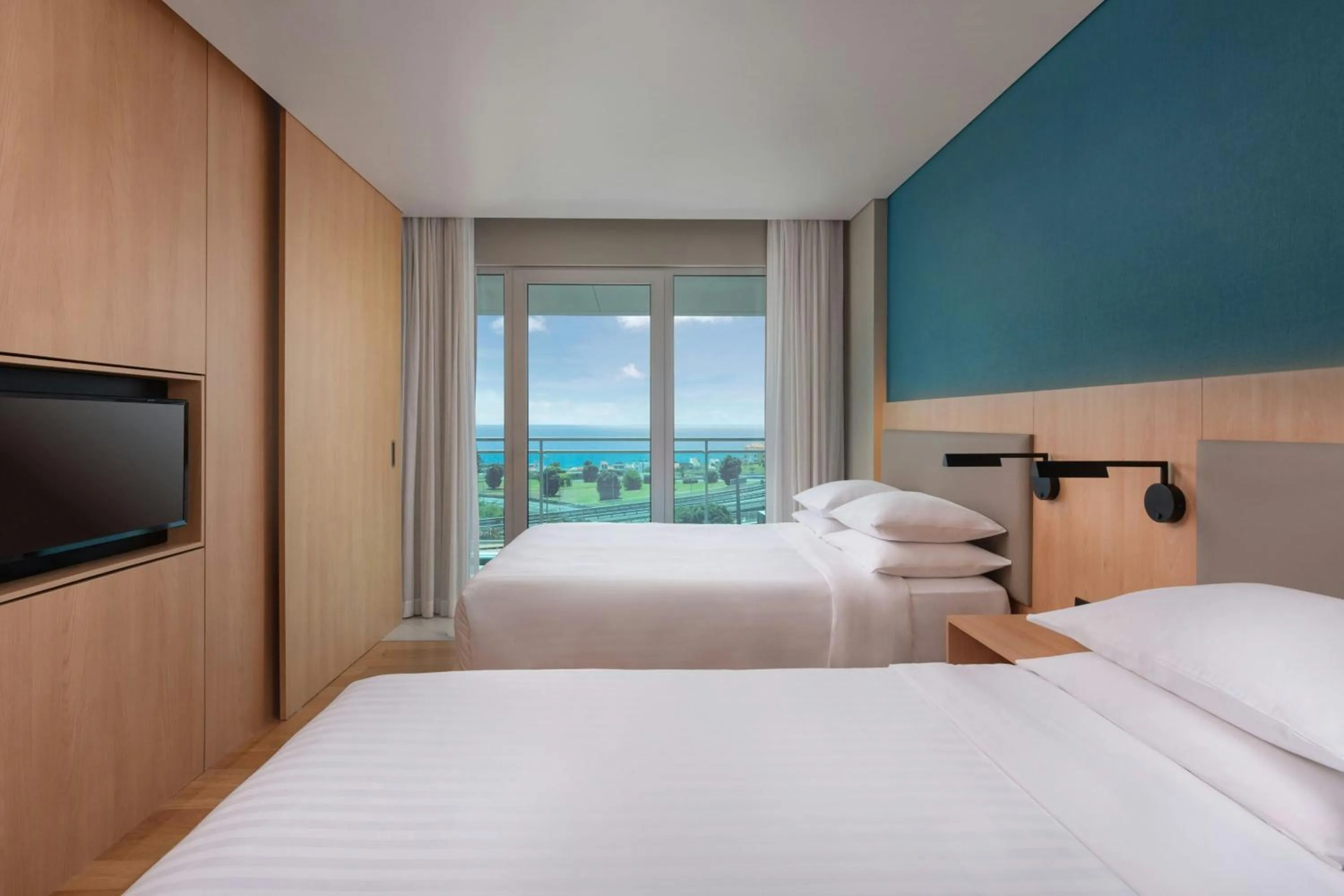 Photo of the whole room, Bed in Delta Hotels by Marriott Azores