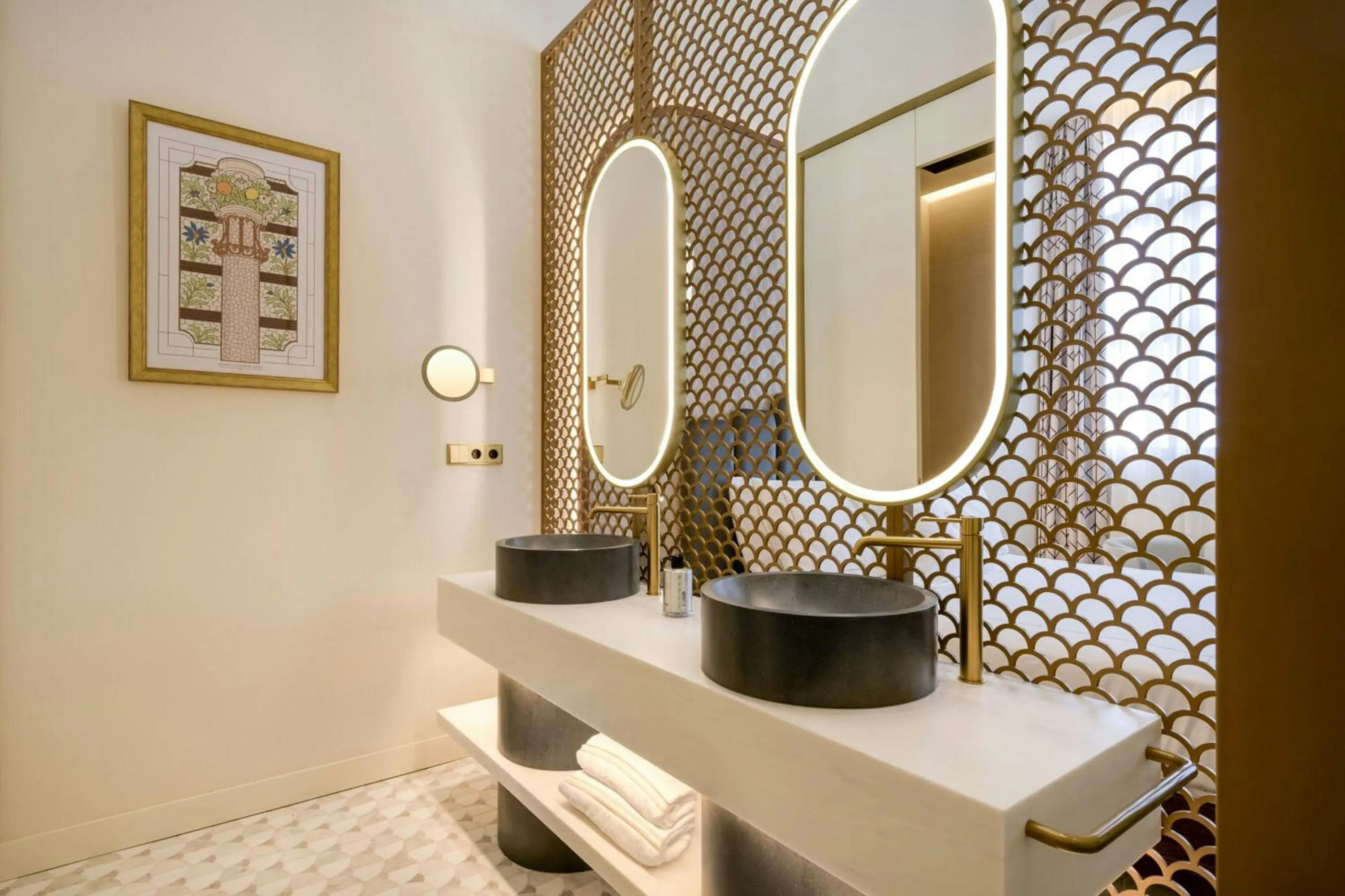 Bathroom in Grand Hotel Centenari, Valencia, Autograph Collection