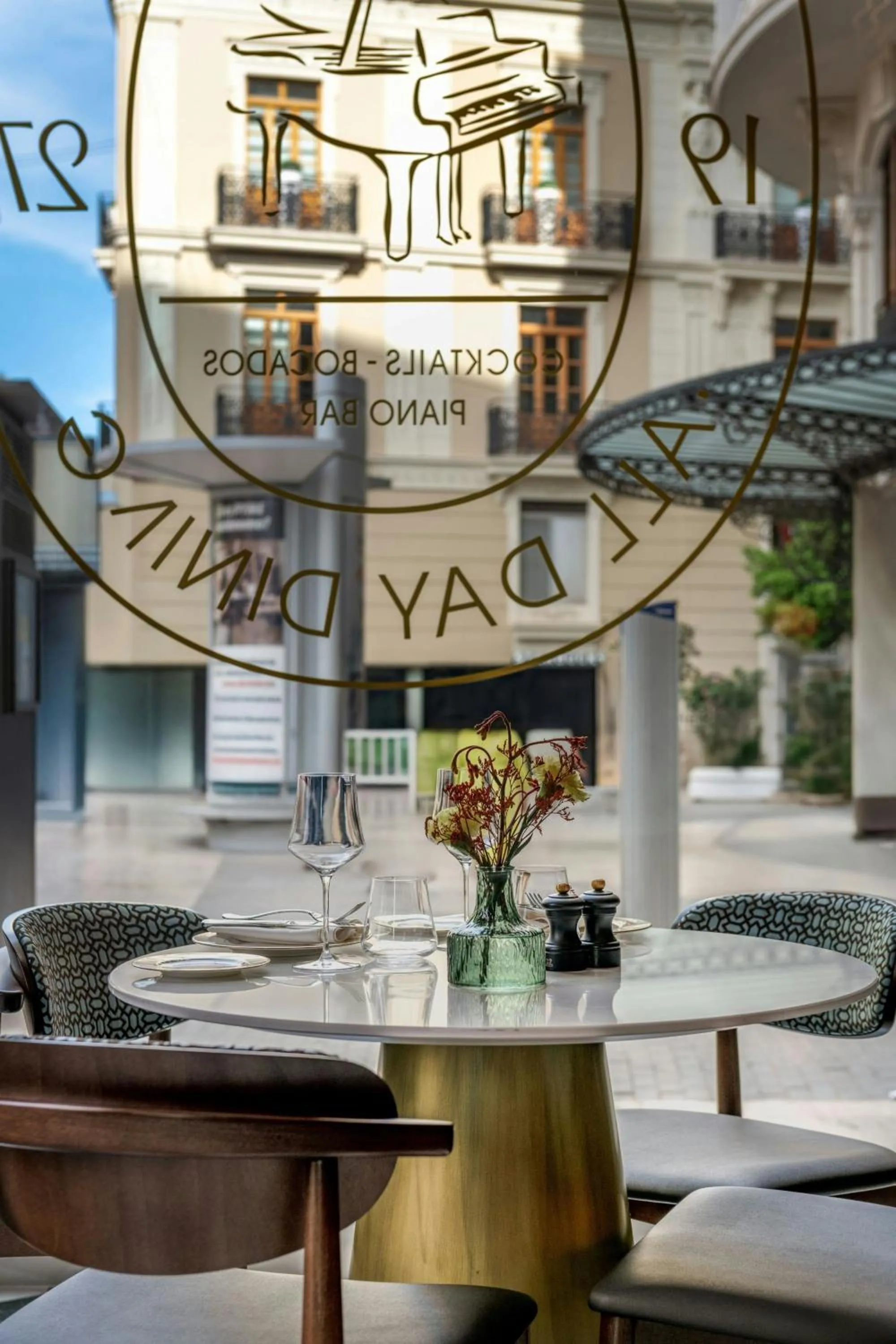 Restaurant/places to eat in Grand Hotel Centenari, Valencia, Autograph Collection