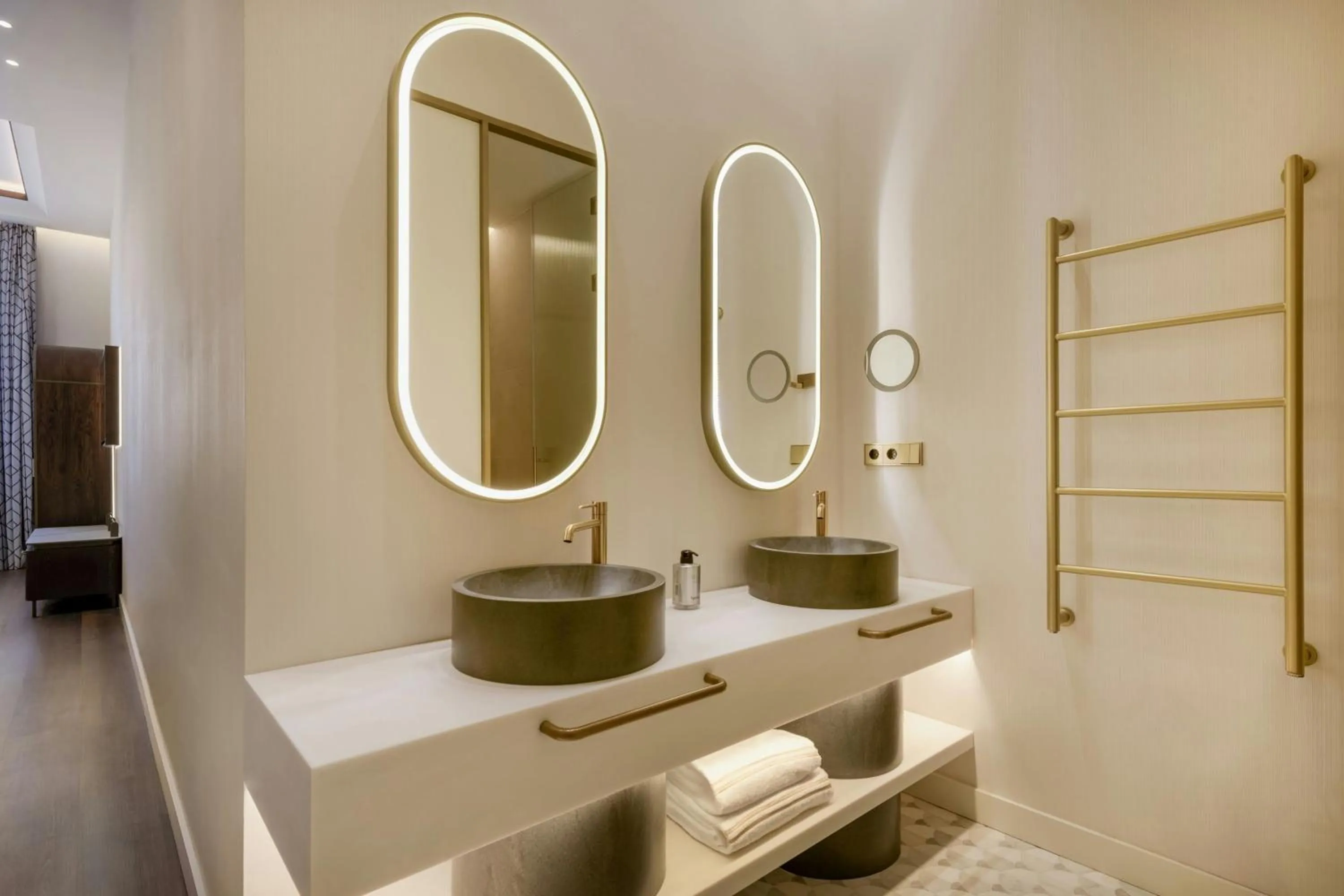 Bathroom in Grand Hotel Centenari, Valencia, Autograph Collection