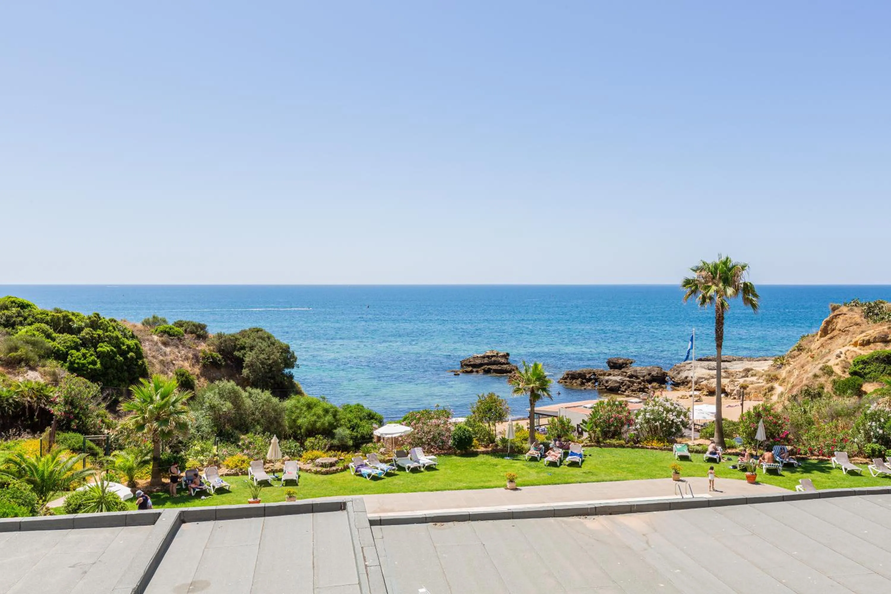 Beachfront apartment Praia dos Aveiros