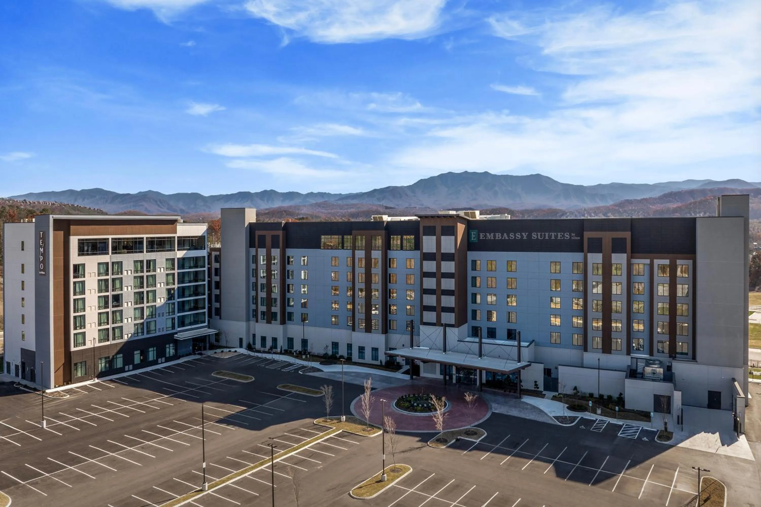 Property building in Tempo By Hilton Pigeon Forge