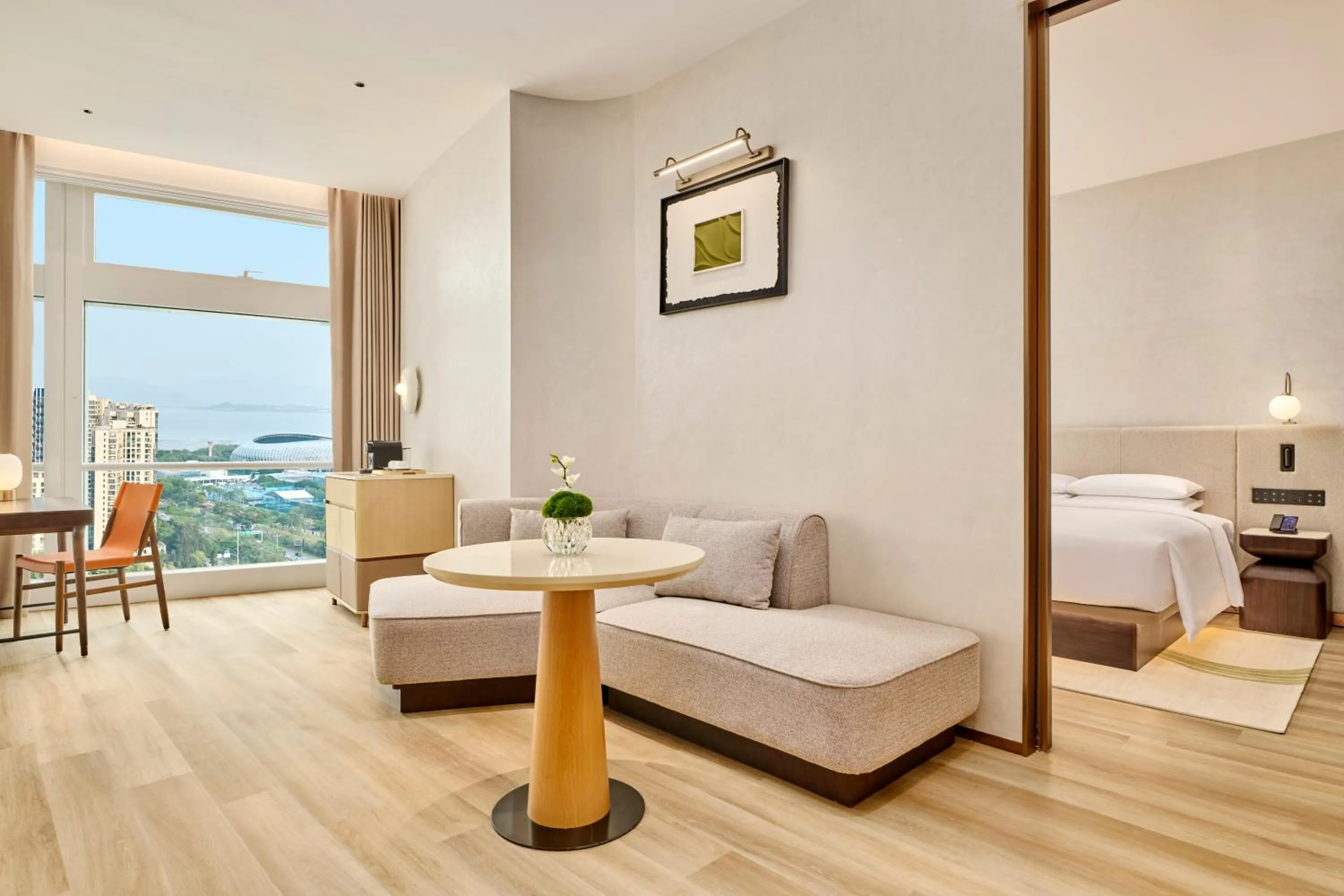Photo of the whole room, Bed in Doubletree By Hilton Shenzhen Bay