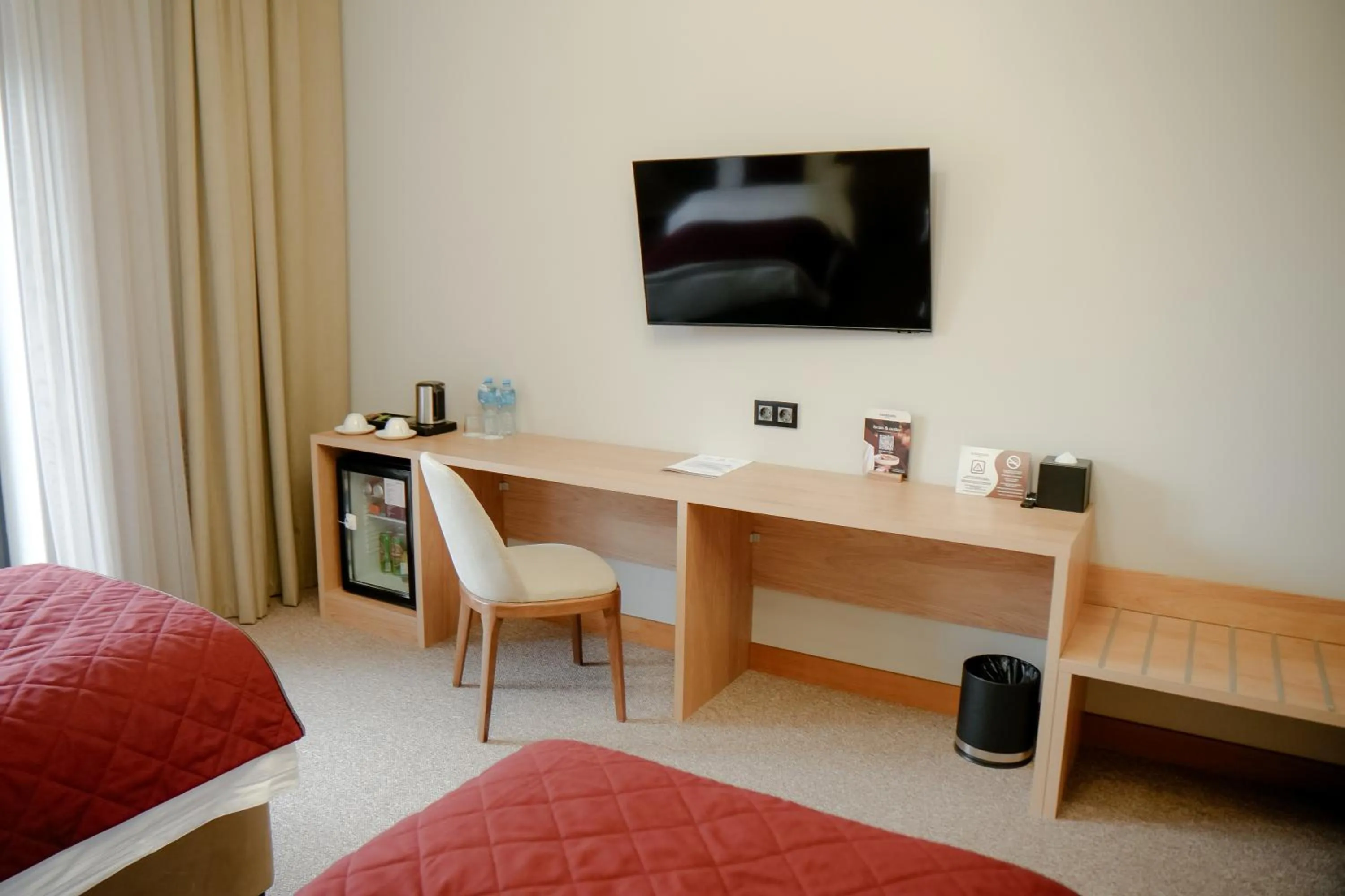 TV and multimedia in Mardan Hotel