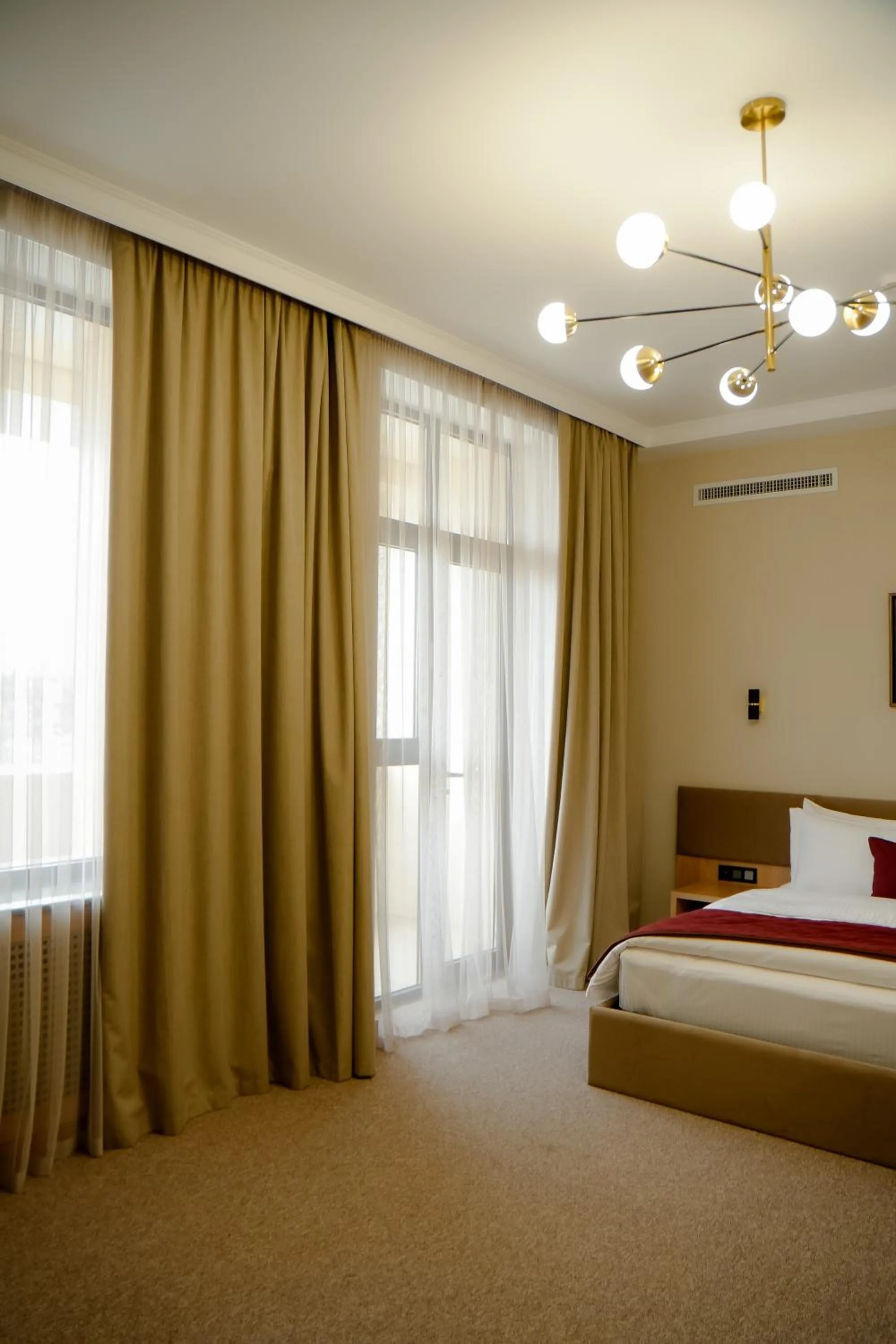 Photo of the whole room, Bed in Mardan Hotel