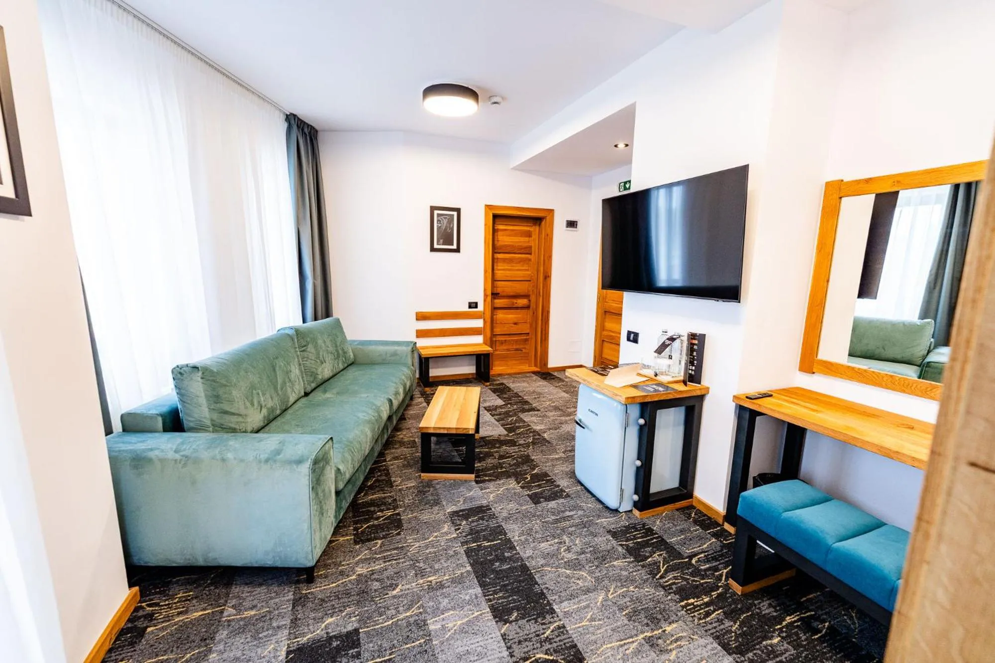 HOW Boutique and Hotel