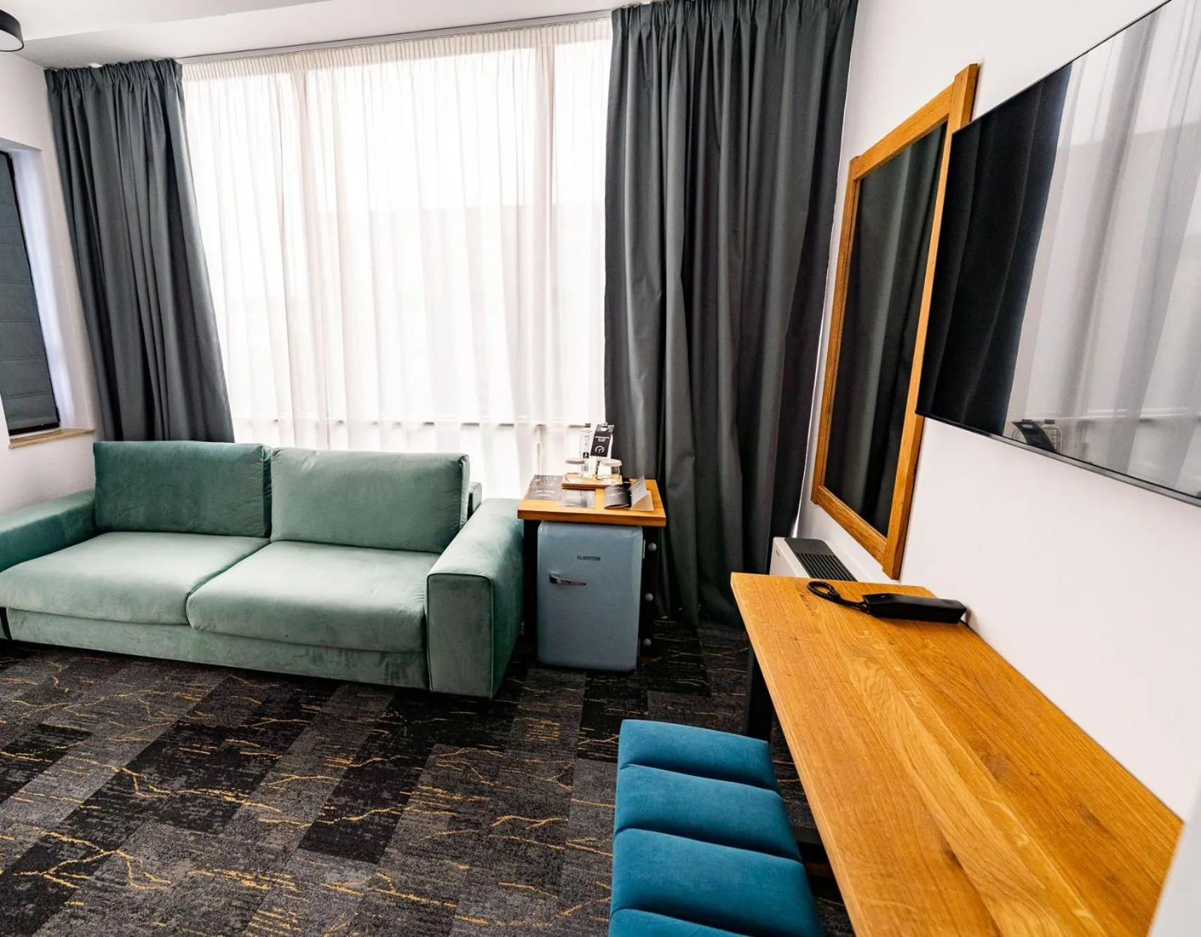 HOW Boutique and Hotel