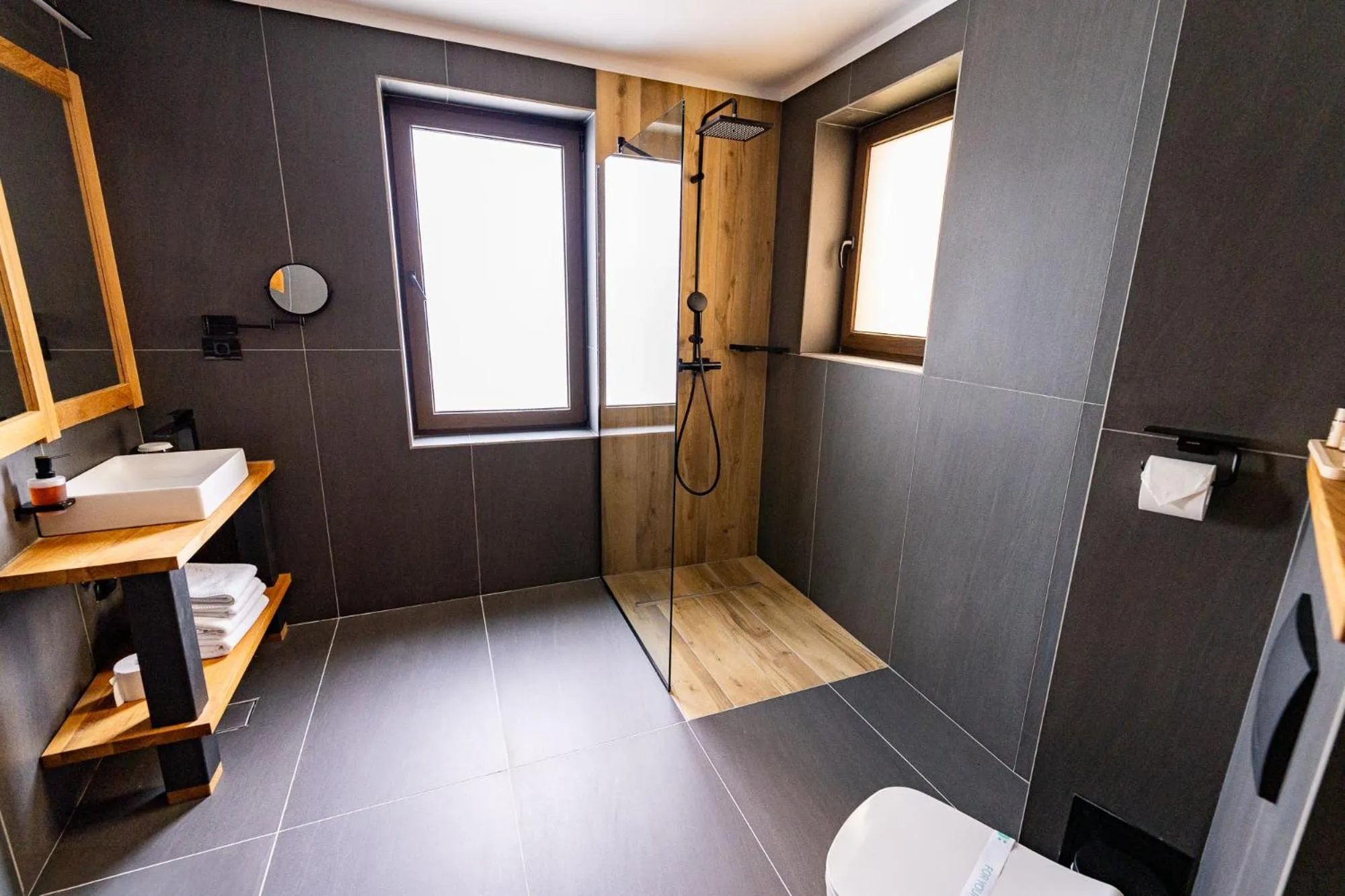 HOW Boutique and Hotel