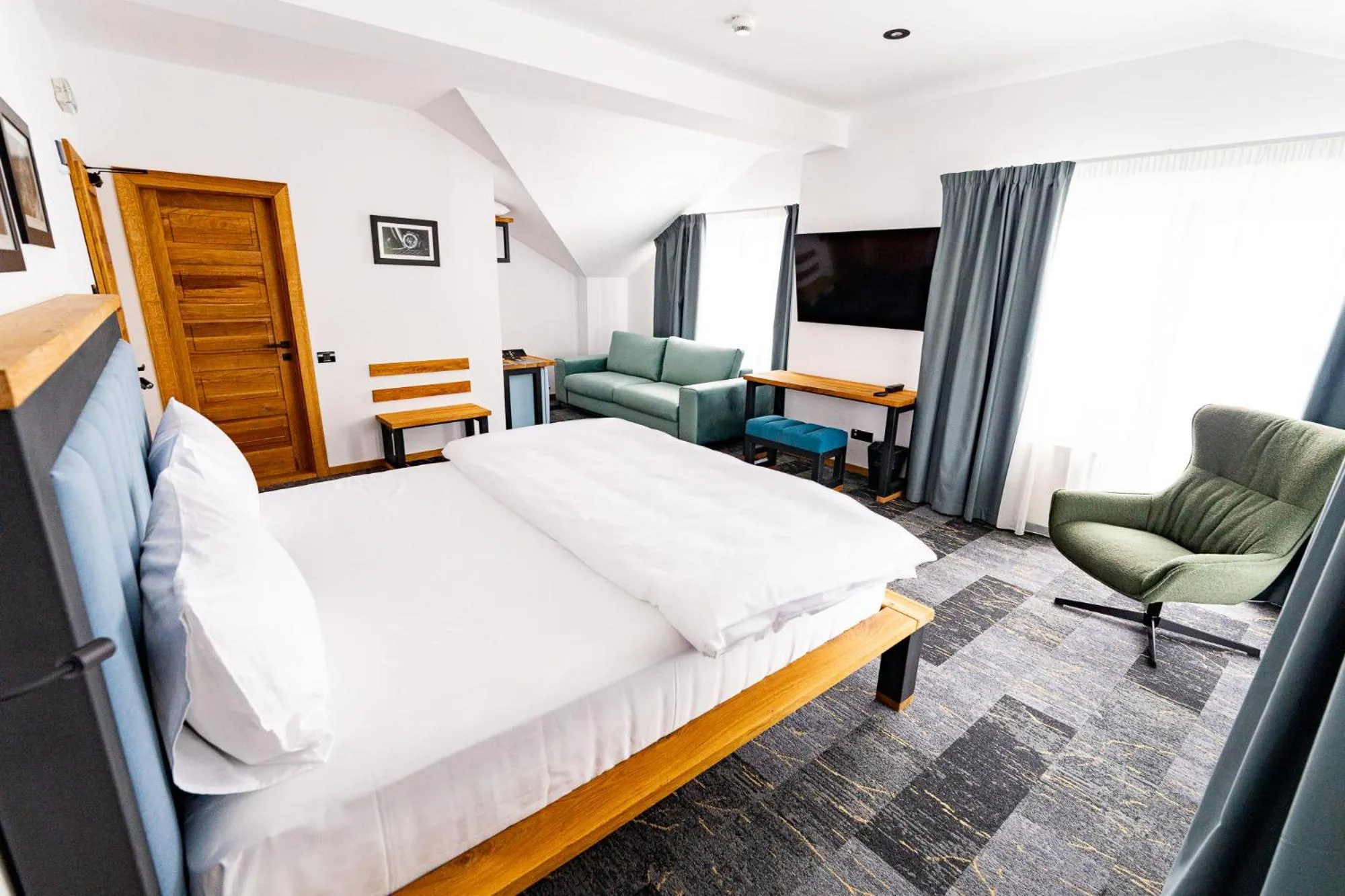 Bed in HOW Boutique and Hotel