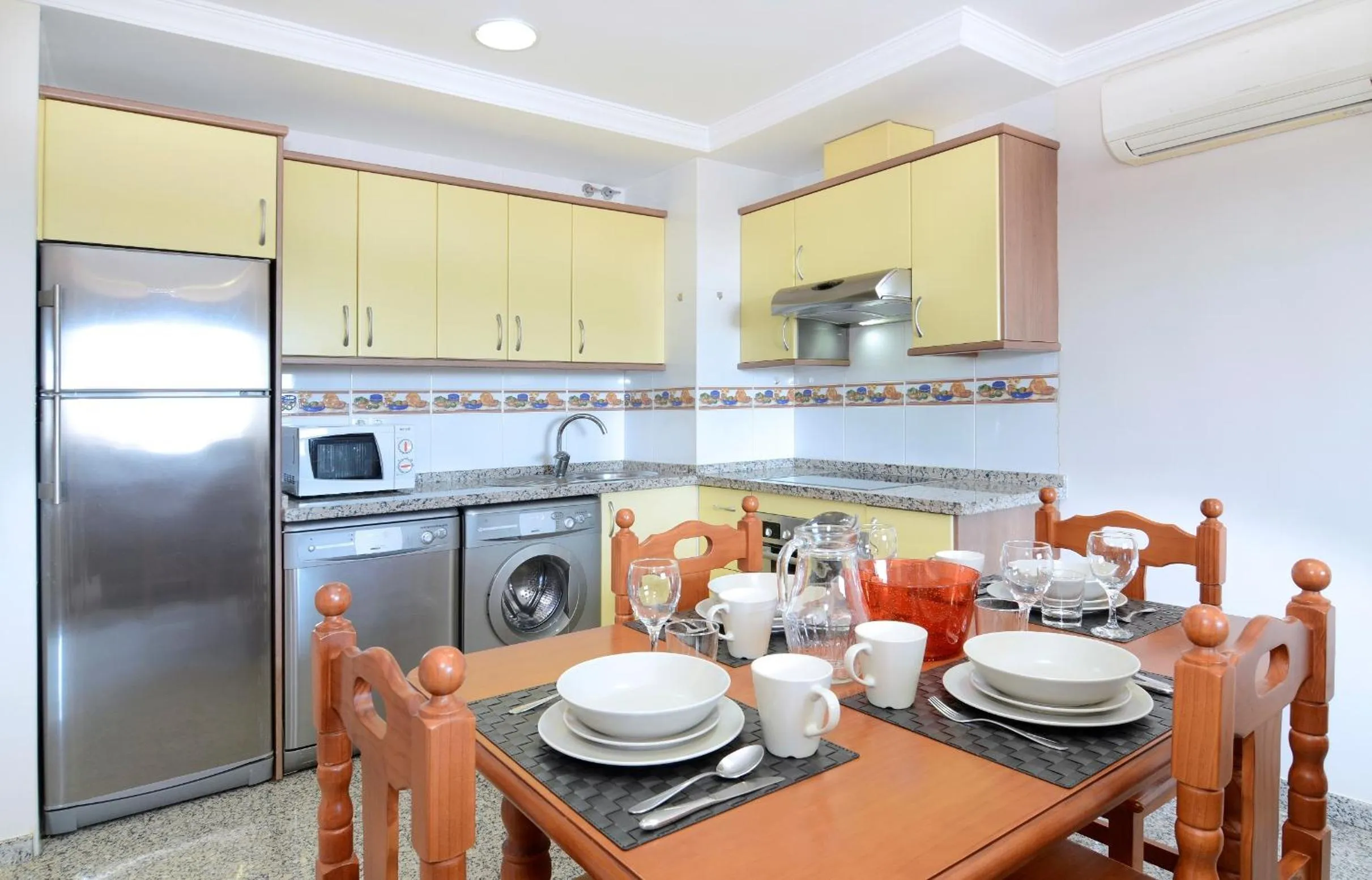 Dining area in Apartamentos Nuriasol