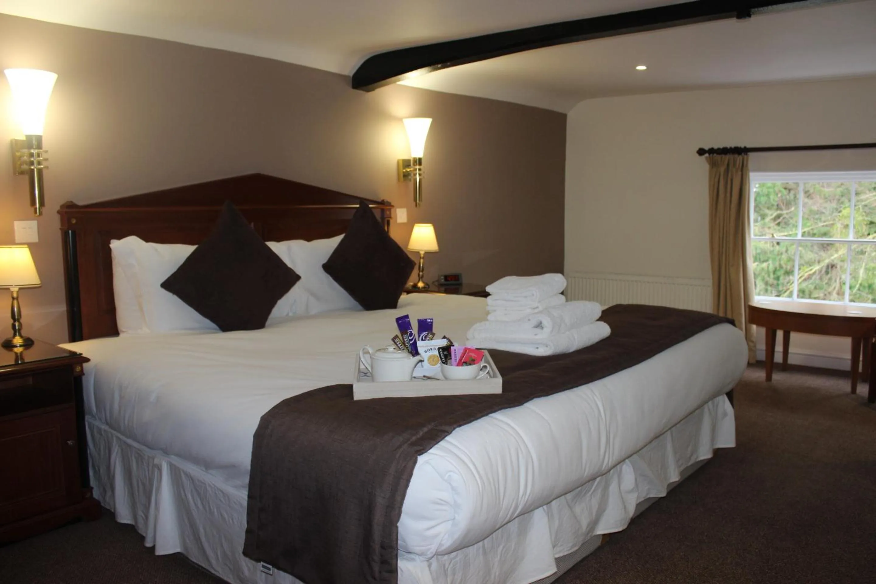 Bedroom, Bed in The Frocester