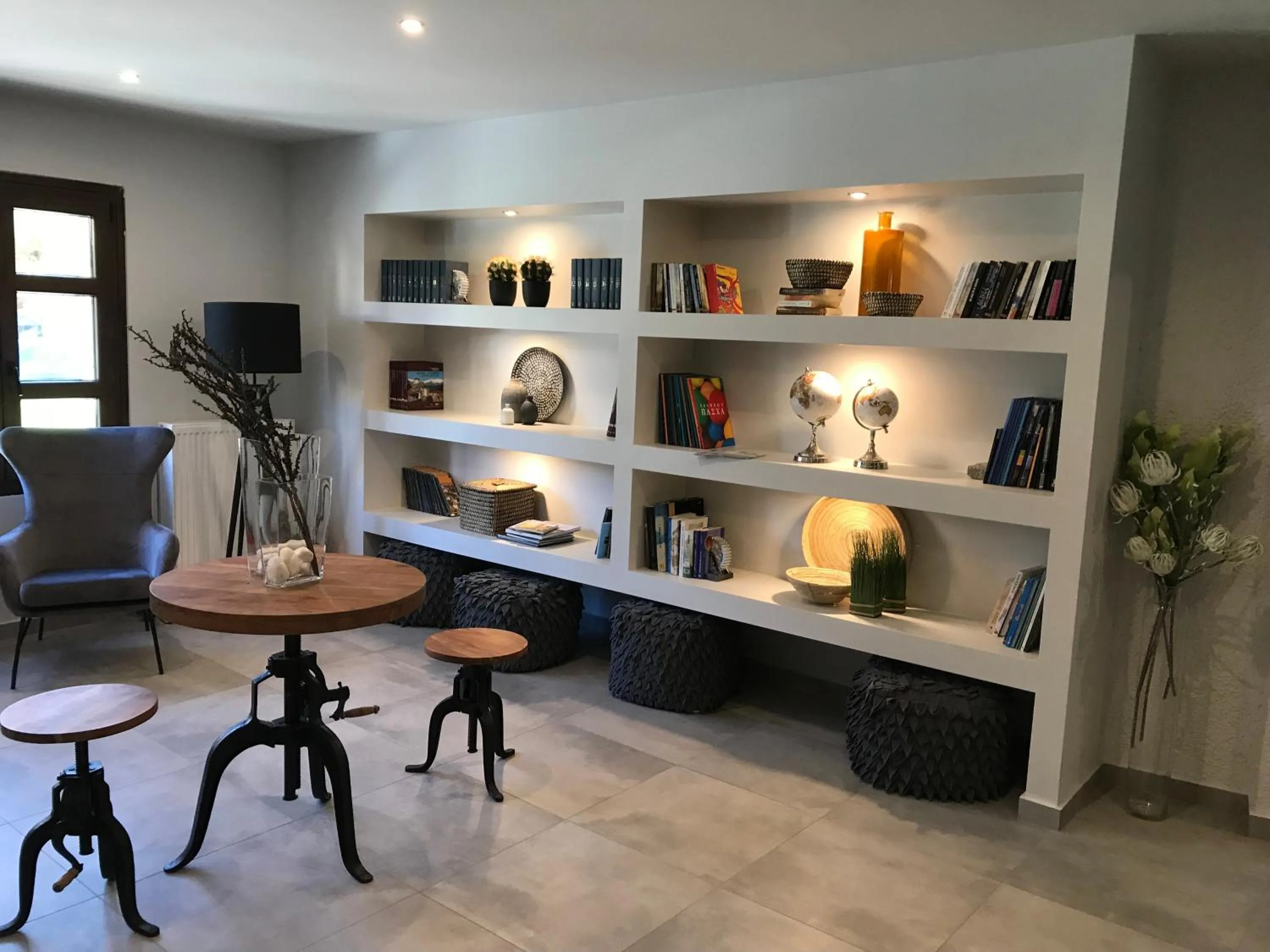 Library in Filoxenia Hotel & Spa