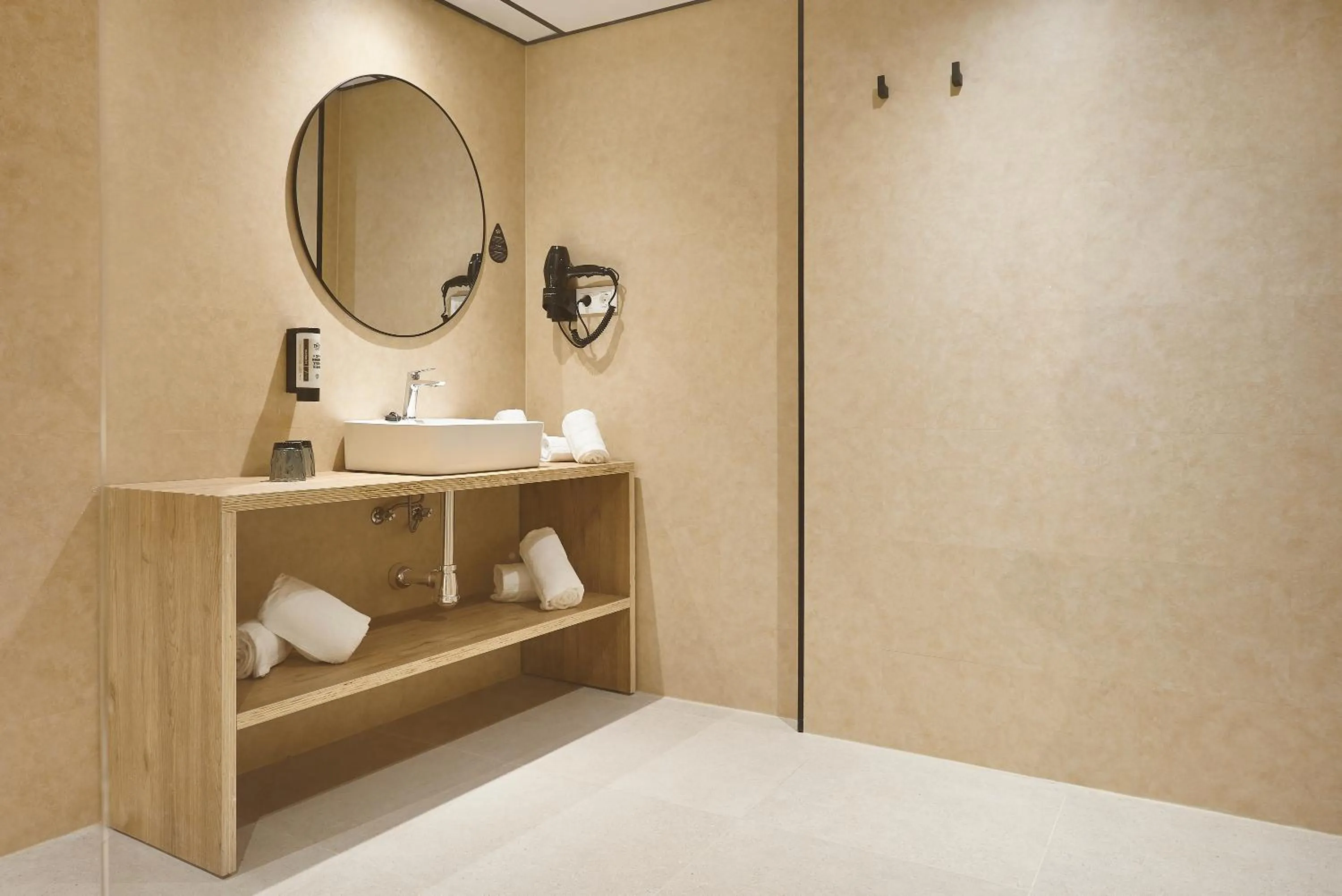 Bathroom in tent Torremolinos