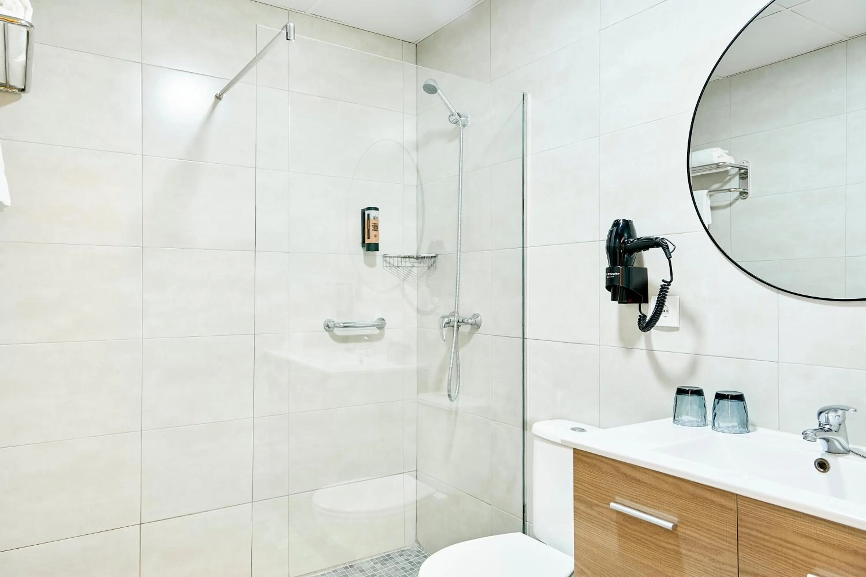 Shower in tent Torremolinos