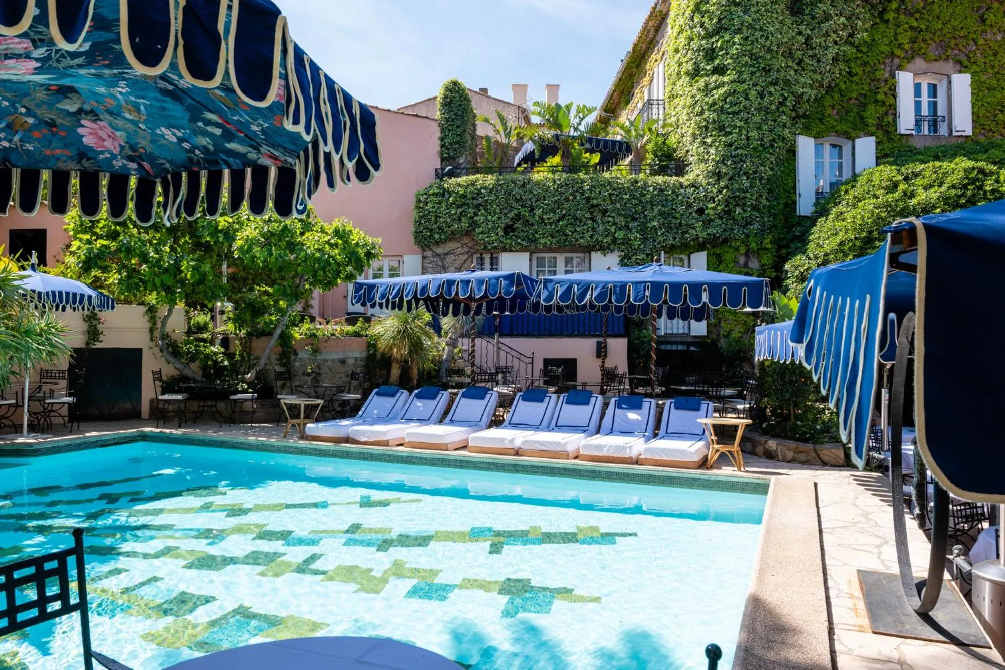 Swimming pool in Le Yaca Saint-Tropez