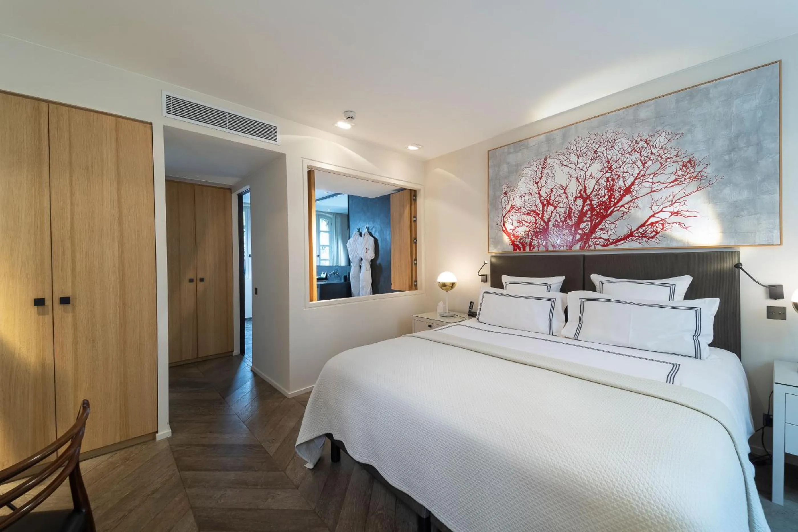 Bedroom, Bed in Le Yaca Saint-Tropez