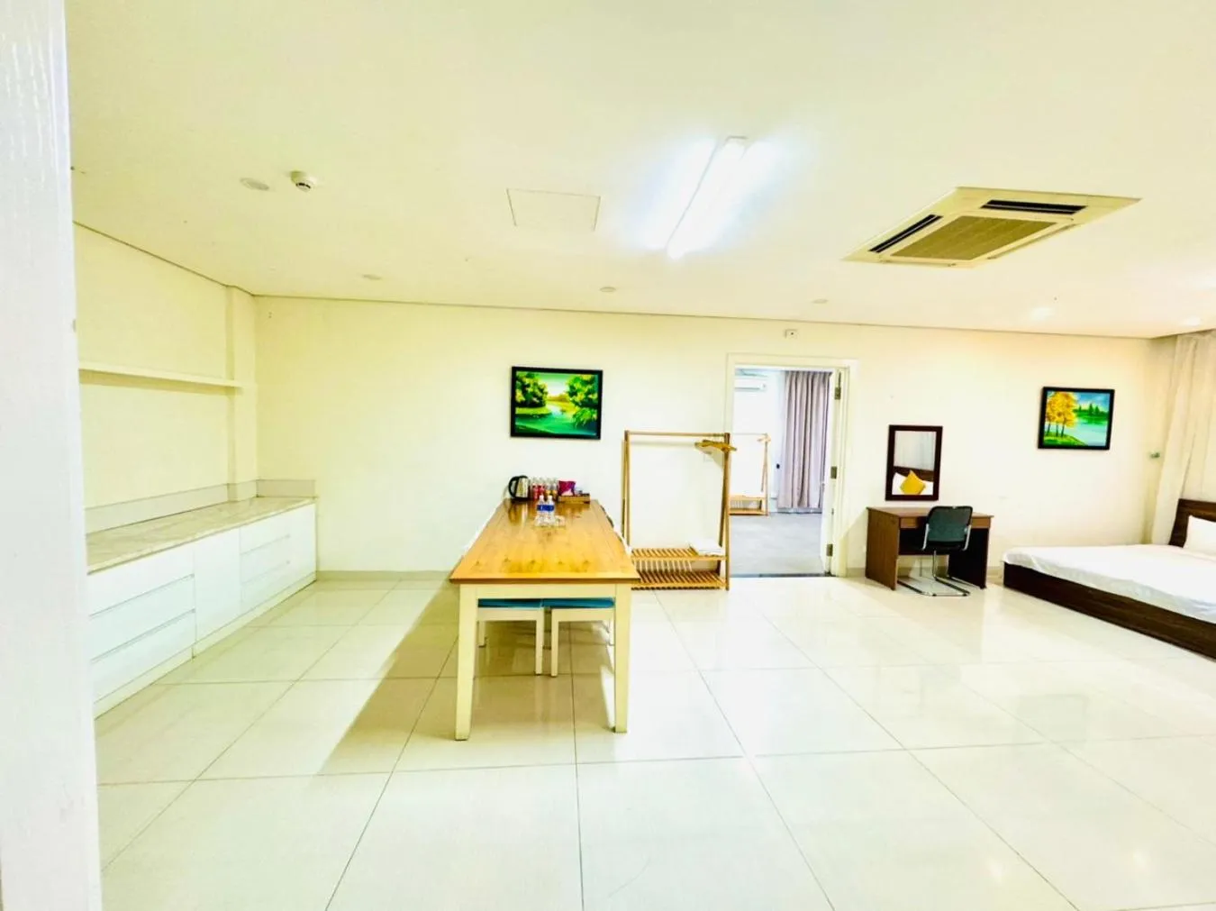 TV and multimedia, Bed in Palmier Hotel - Art House Da Nang