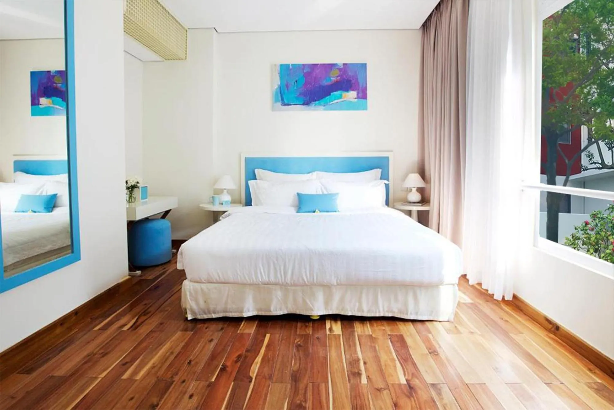 Bed in Palmier Hotel - Art House Da Nang