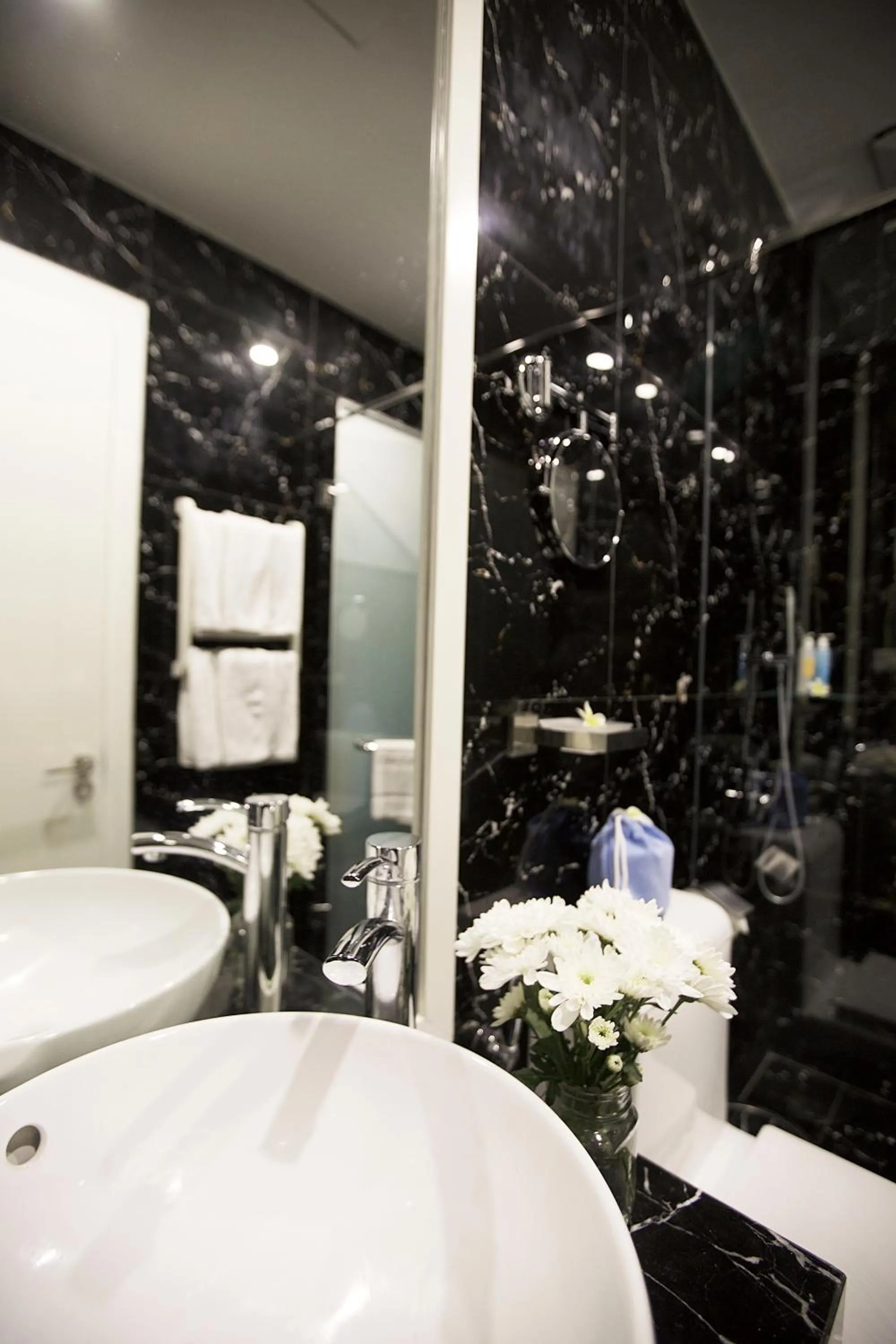 Bathroom in Palmier Hotel - Art House Da Nang