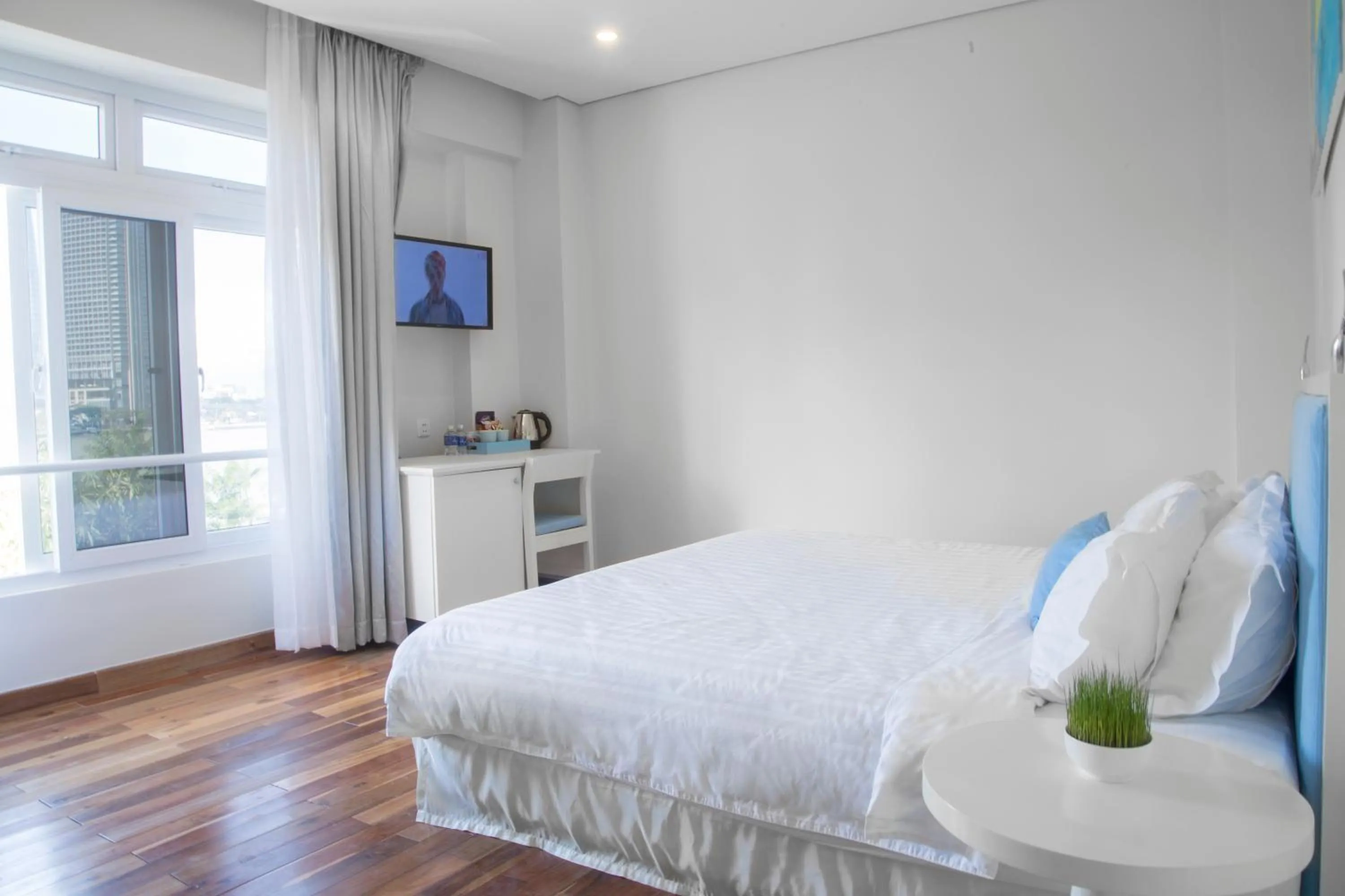 Bedroom, Bed in Palmier Hotel - Art House Da Nang