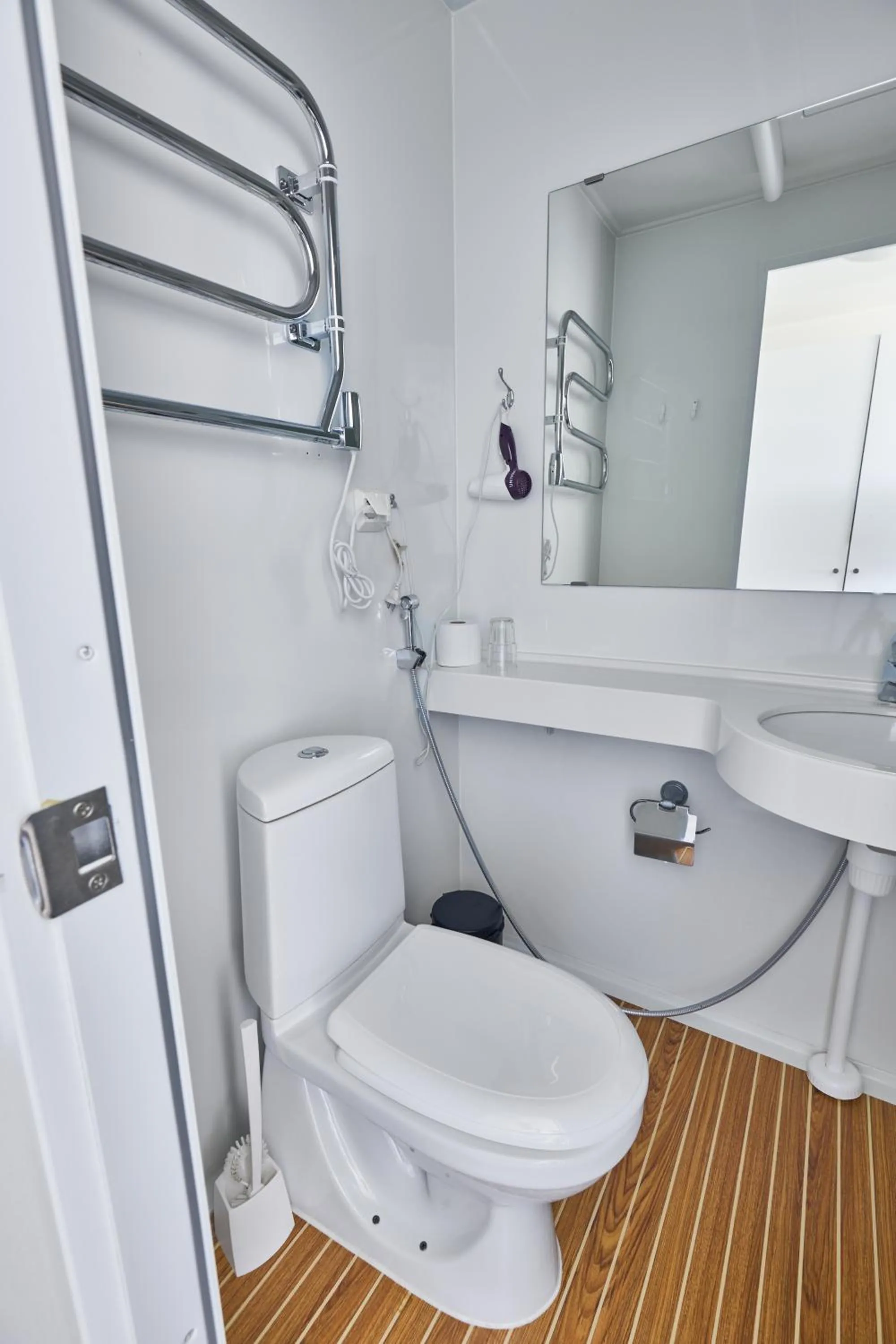 Shower in Töölö Towers