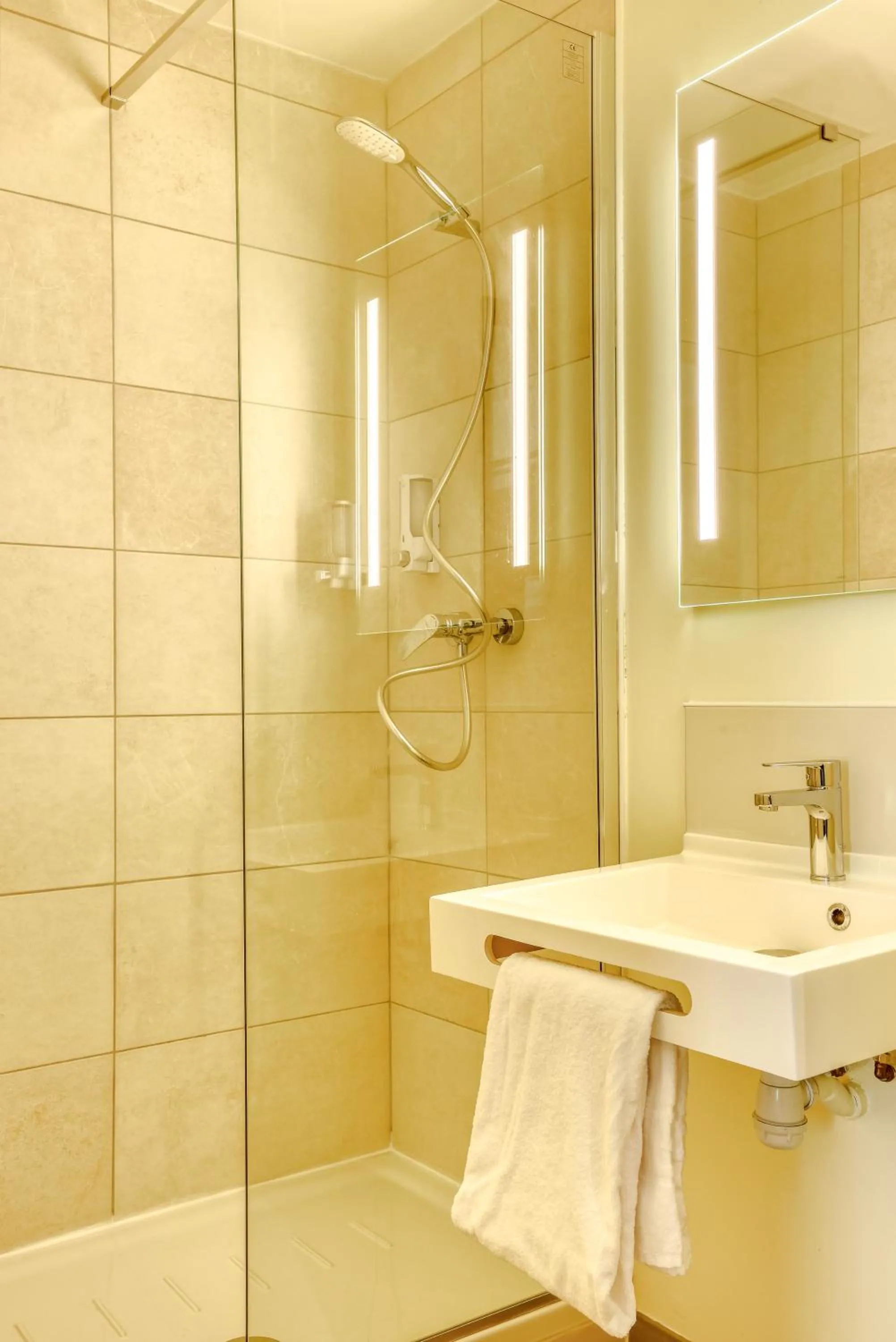 B&B HOTEL La Réunion Aéroport