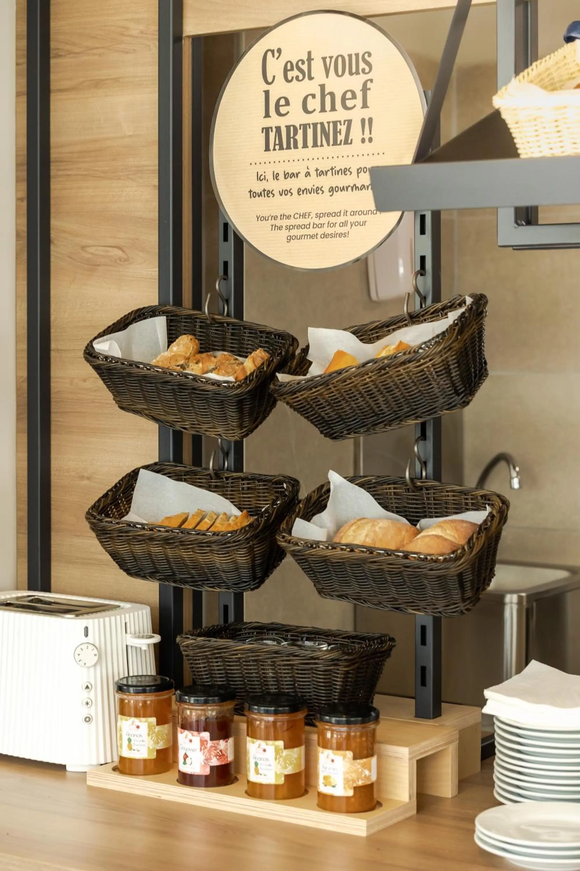 Breakfast in B&B HOTEL La Réunion Aéroport