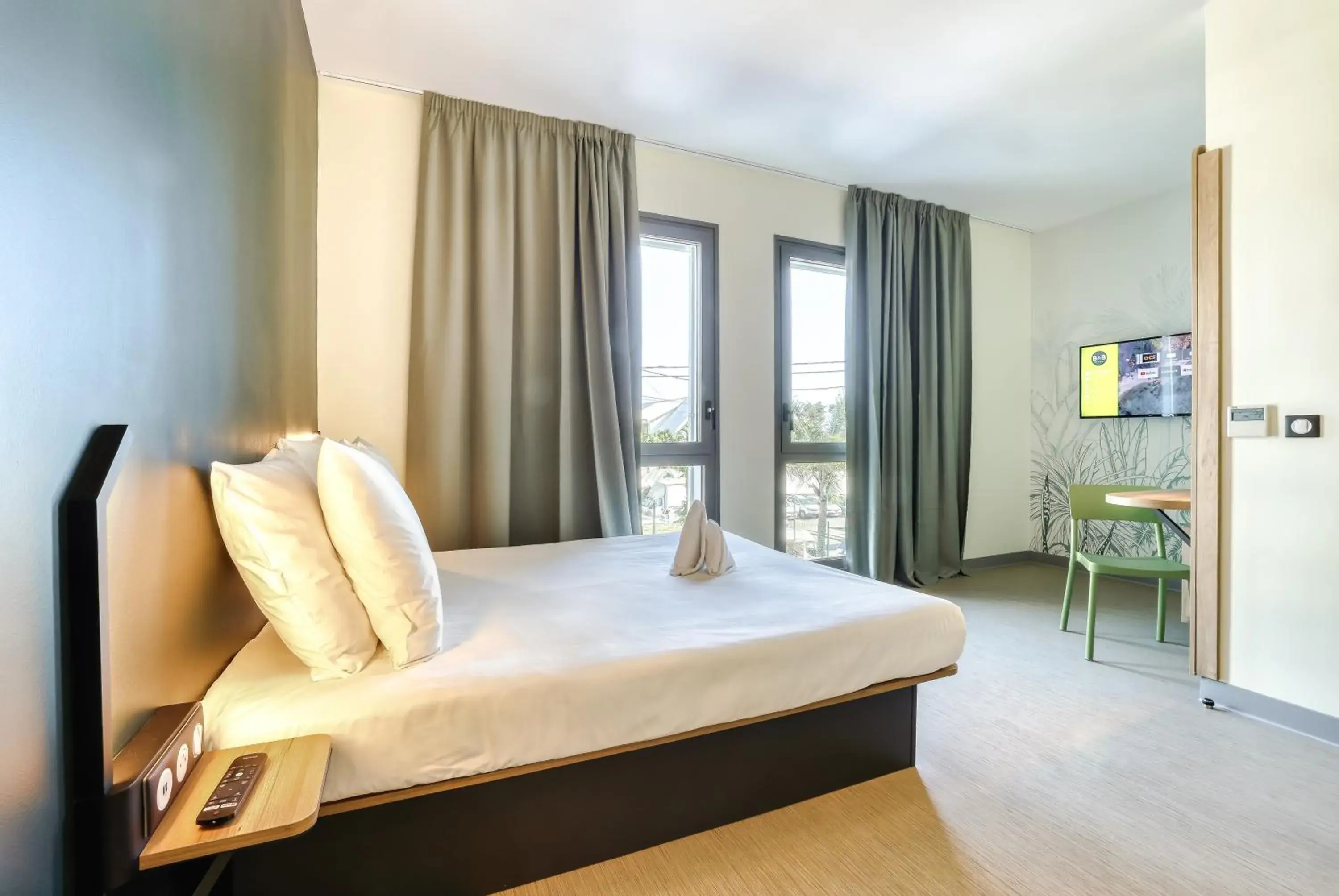 Double Room - Disability Access in B&B HOTEL La Réunion Aéroport Double Room - Disability Access in B&B HOTEL La Réunion Aéroport