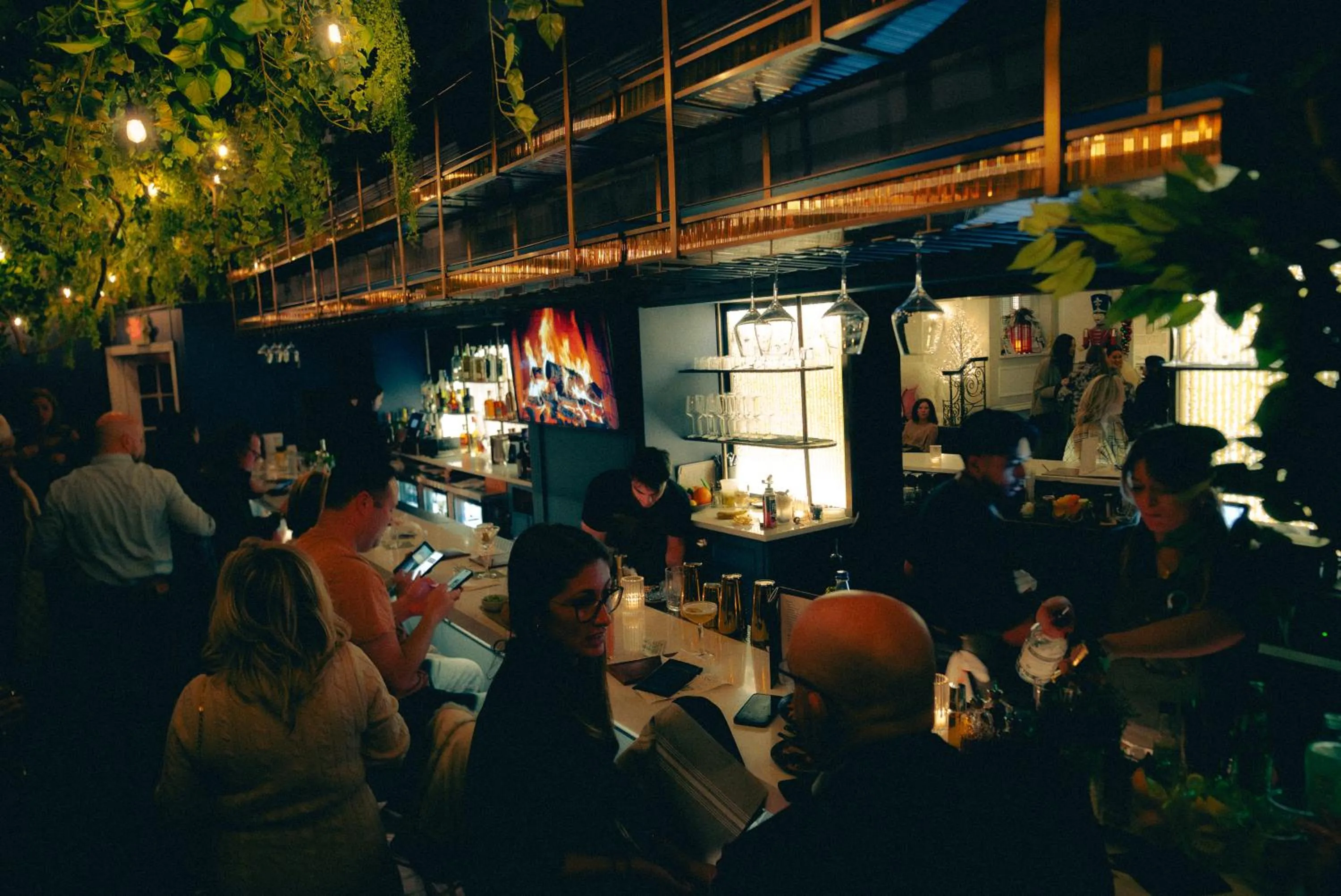 Restaurant/places to eat in The Shore Club