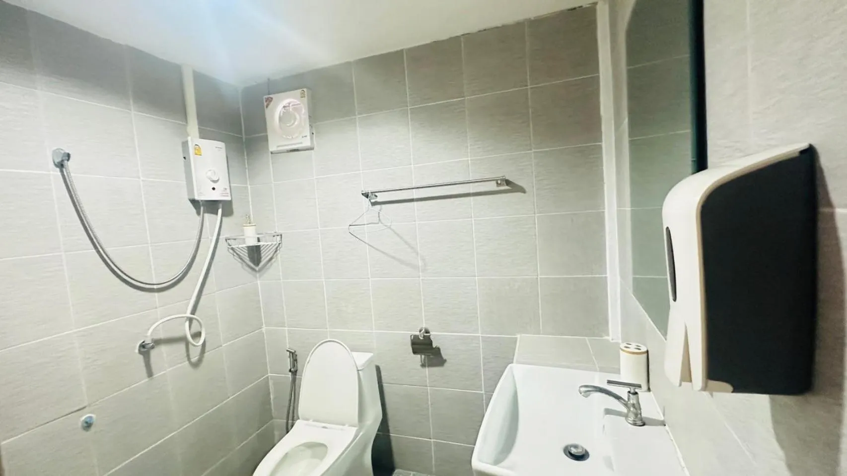 Shower in The Windsor Boutique Resort