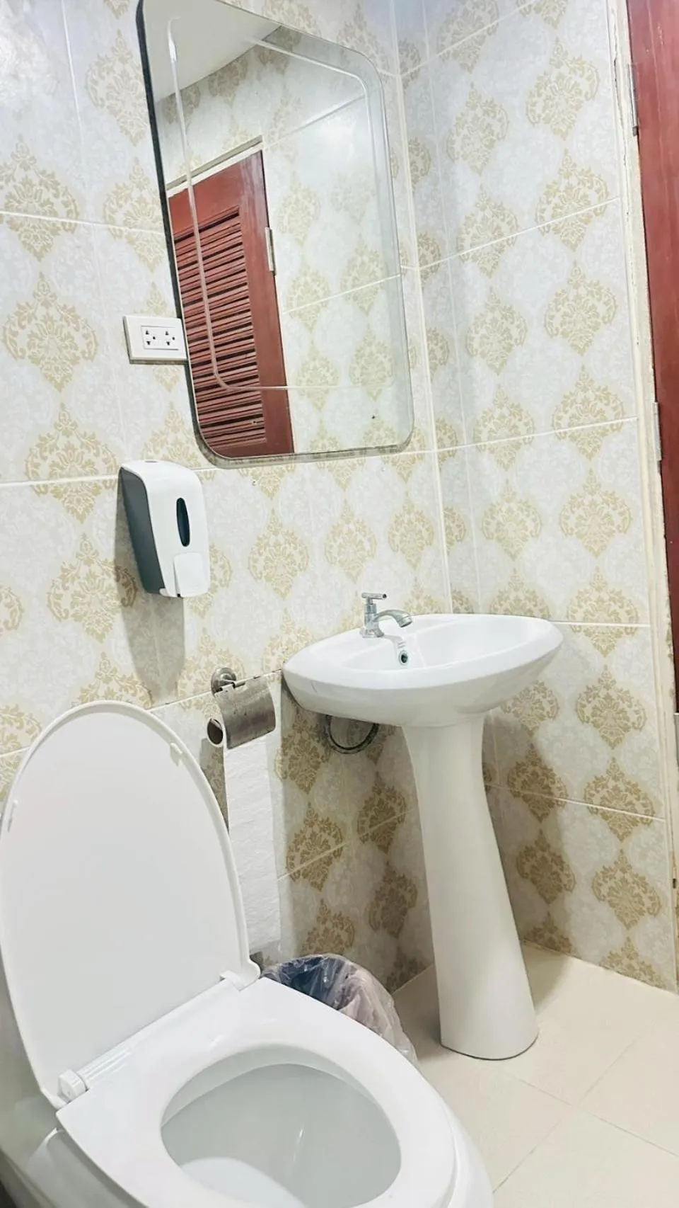 Toilet in The Windsor Boutique Resort