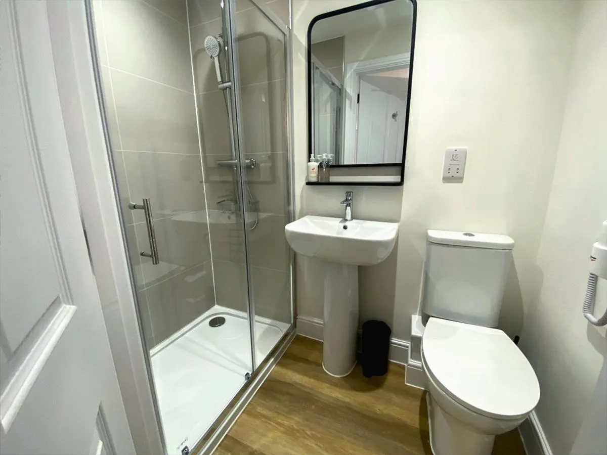 Shower in Hilltop Haven