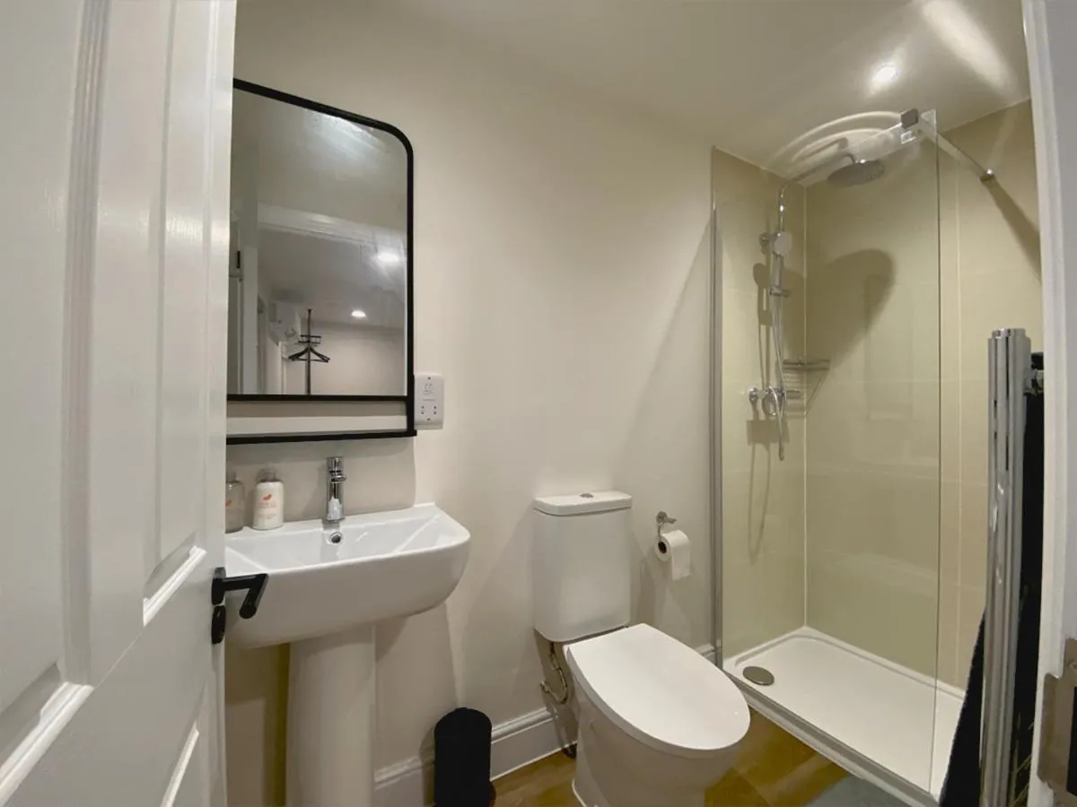 Shower in Hilltop Haven