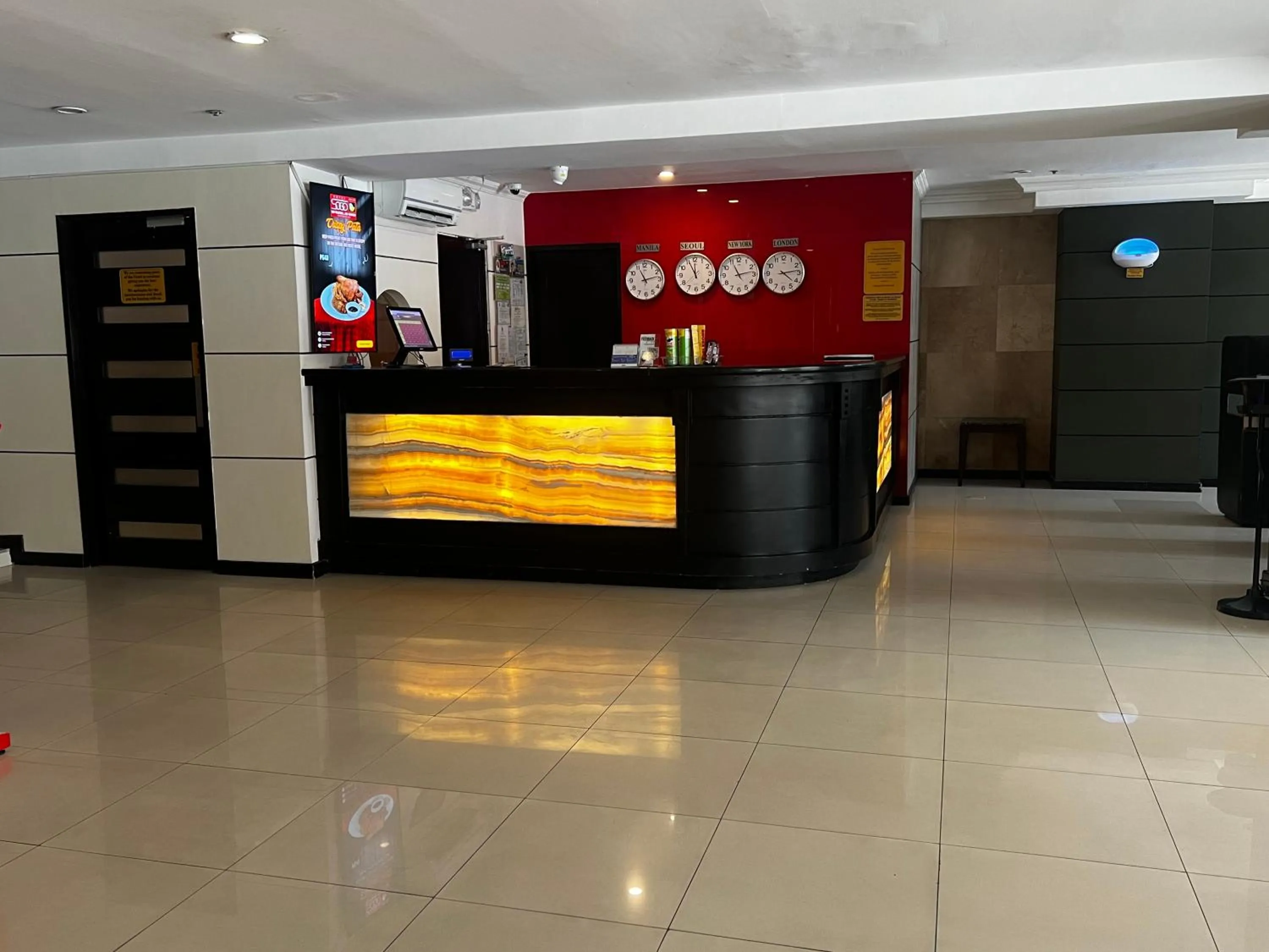 Lobby or reception in Hotel Sogo EDSA Shaw Blvd