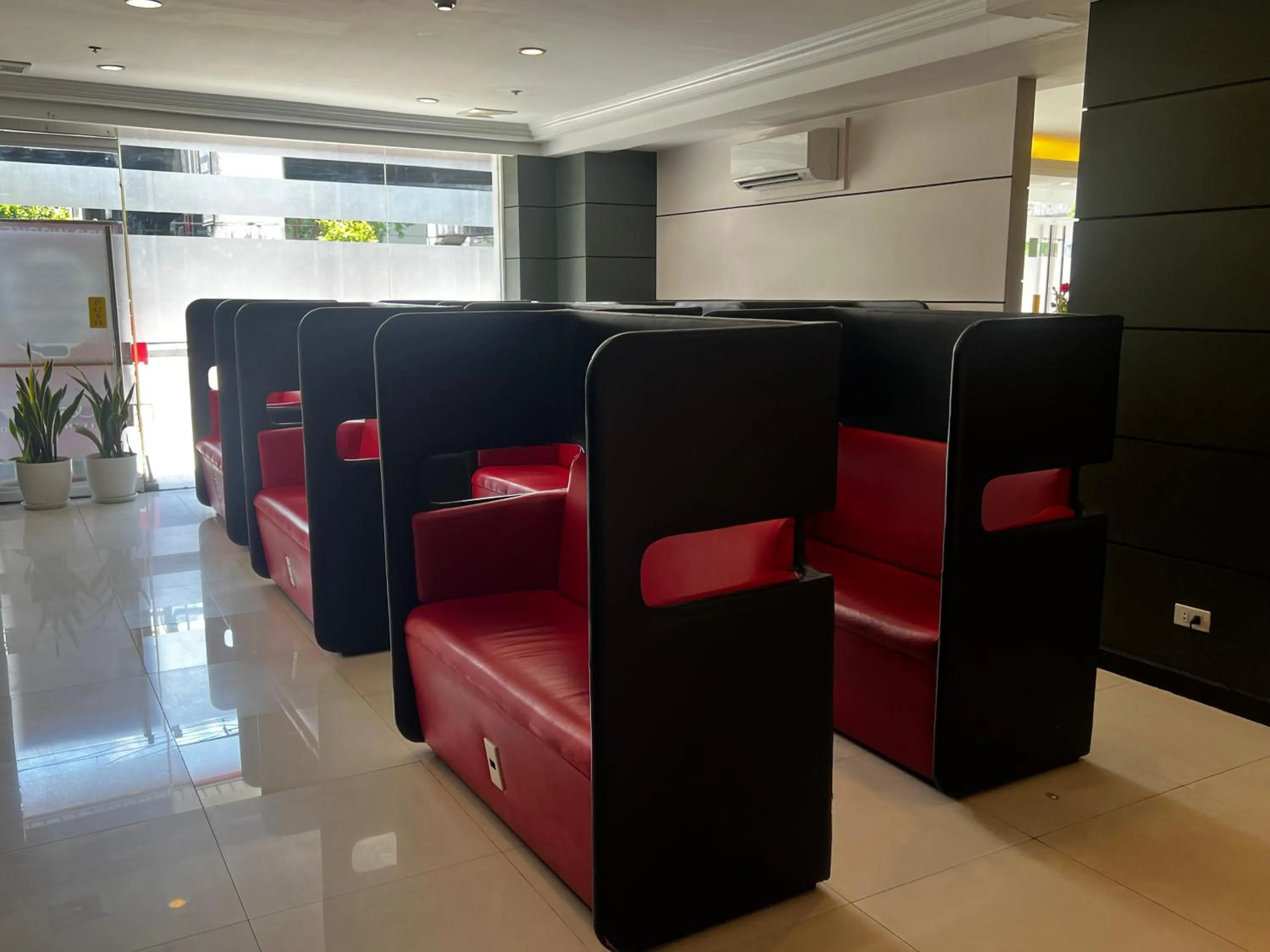 Lobby or reception in Hotel Sogo EDSA Shaw Blvd