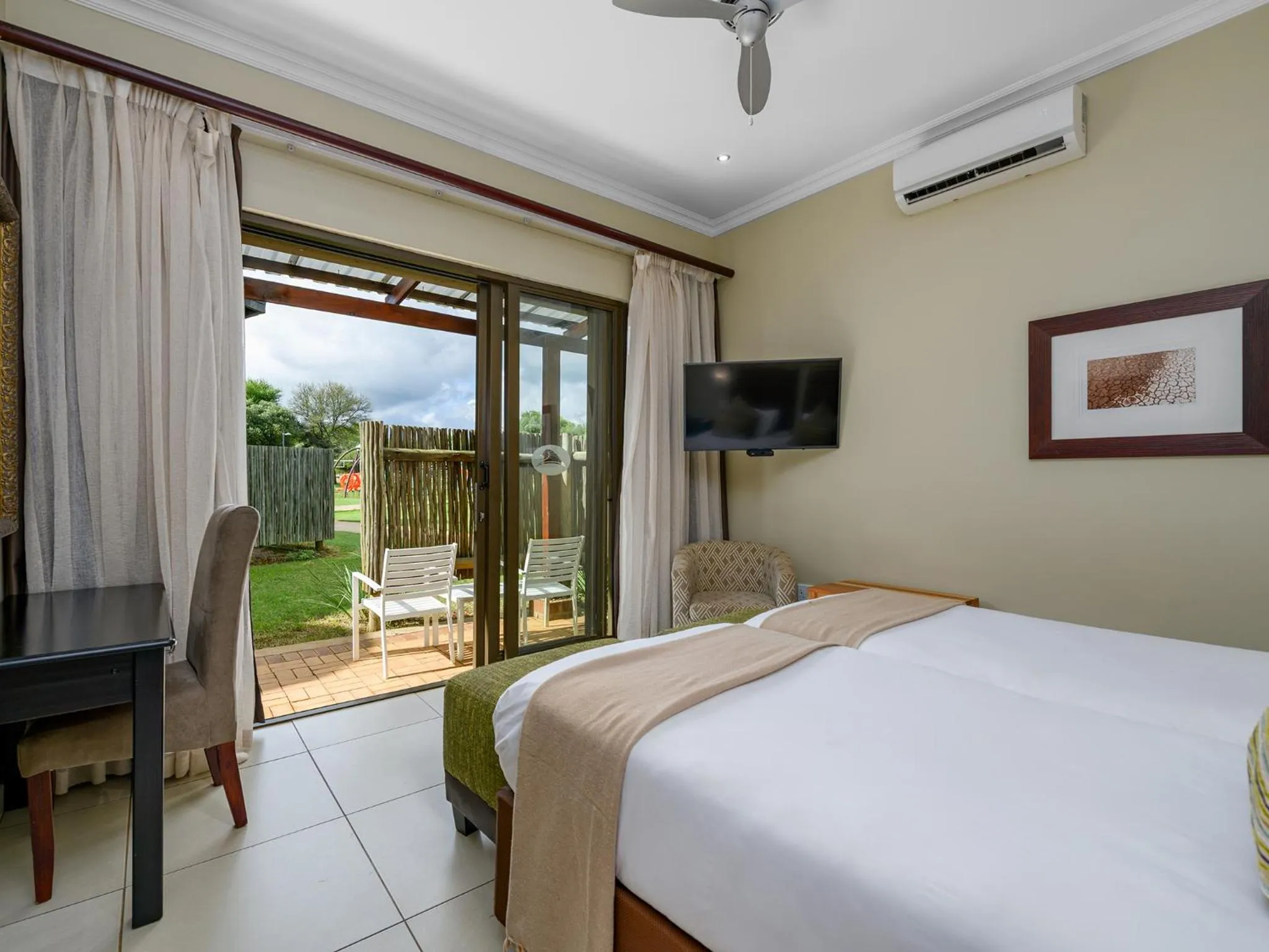 Bedroom in Monomotapa Village