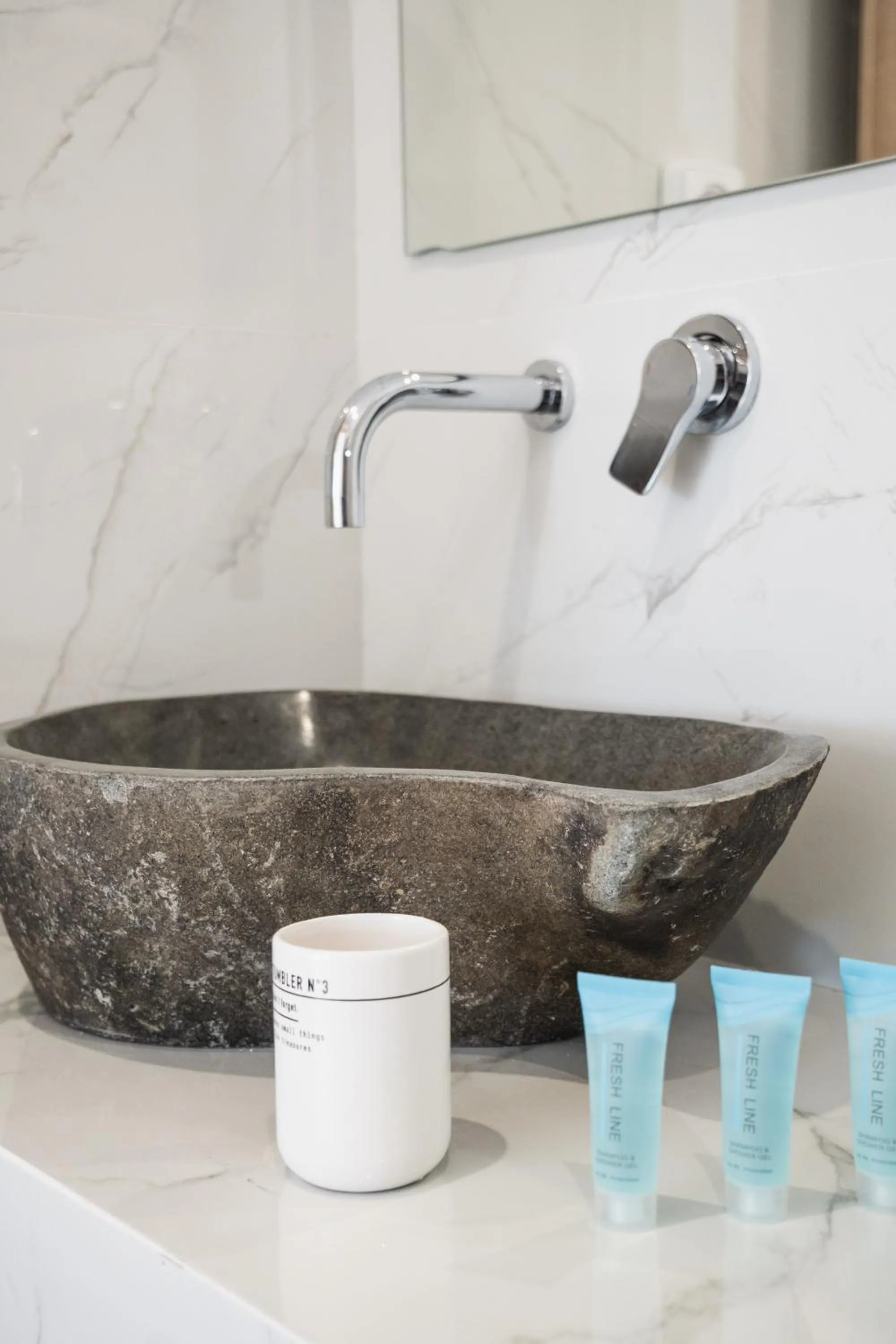 Bathroom in Kýma Perissa