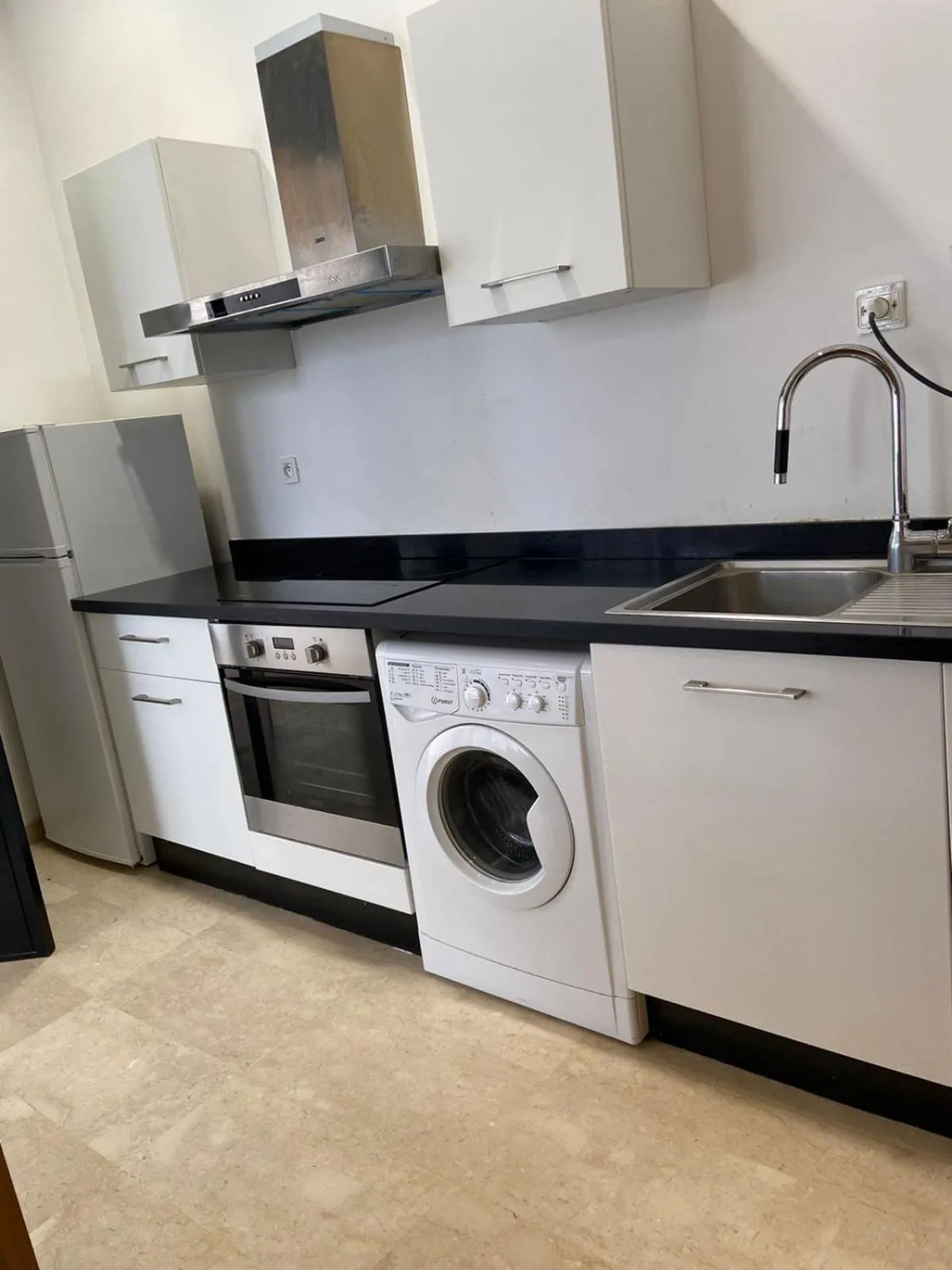 oven in Marina Rabat Suites & Apartments