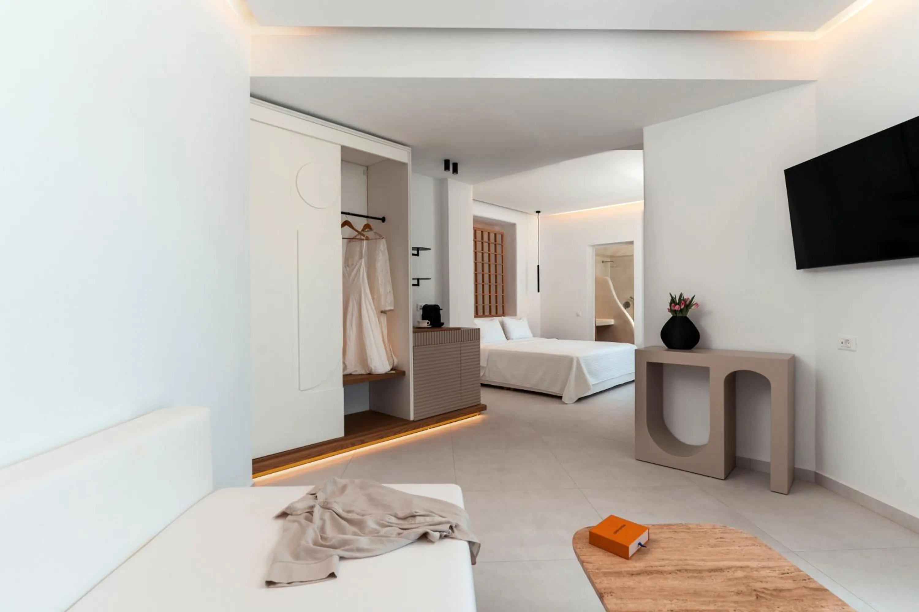 Oasis Sea View Pool Suite With Private Pool & Outdoor Jacuzzi in Oikos Santorini Living Concept