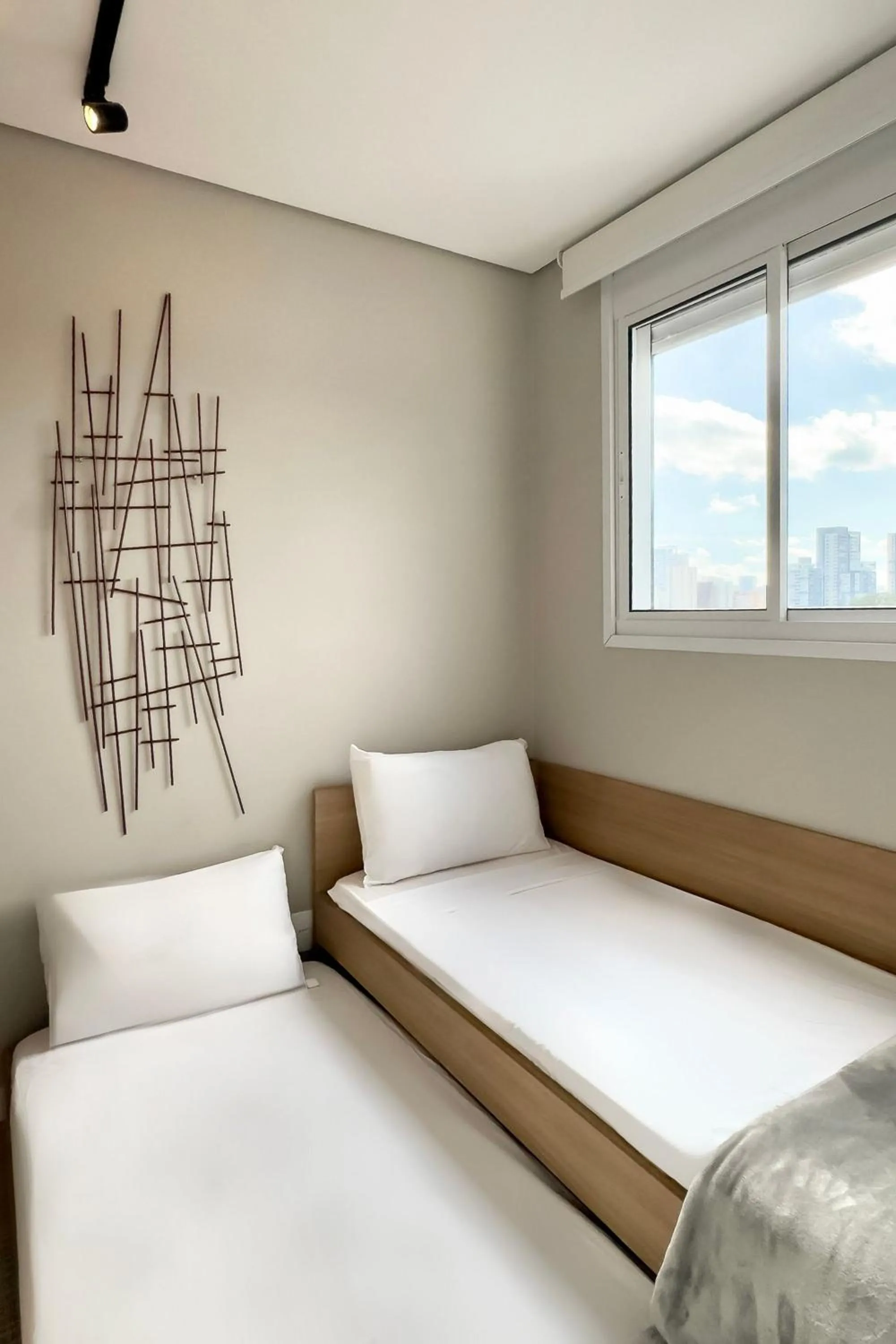 Bedroom, Bed in Composite Moema