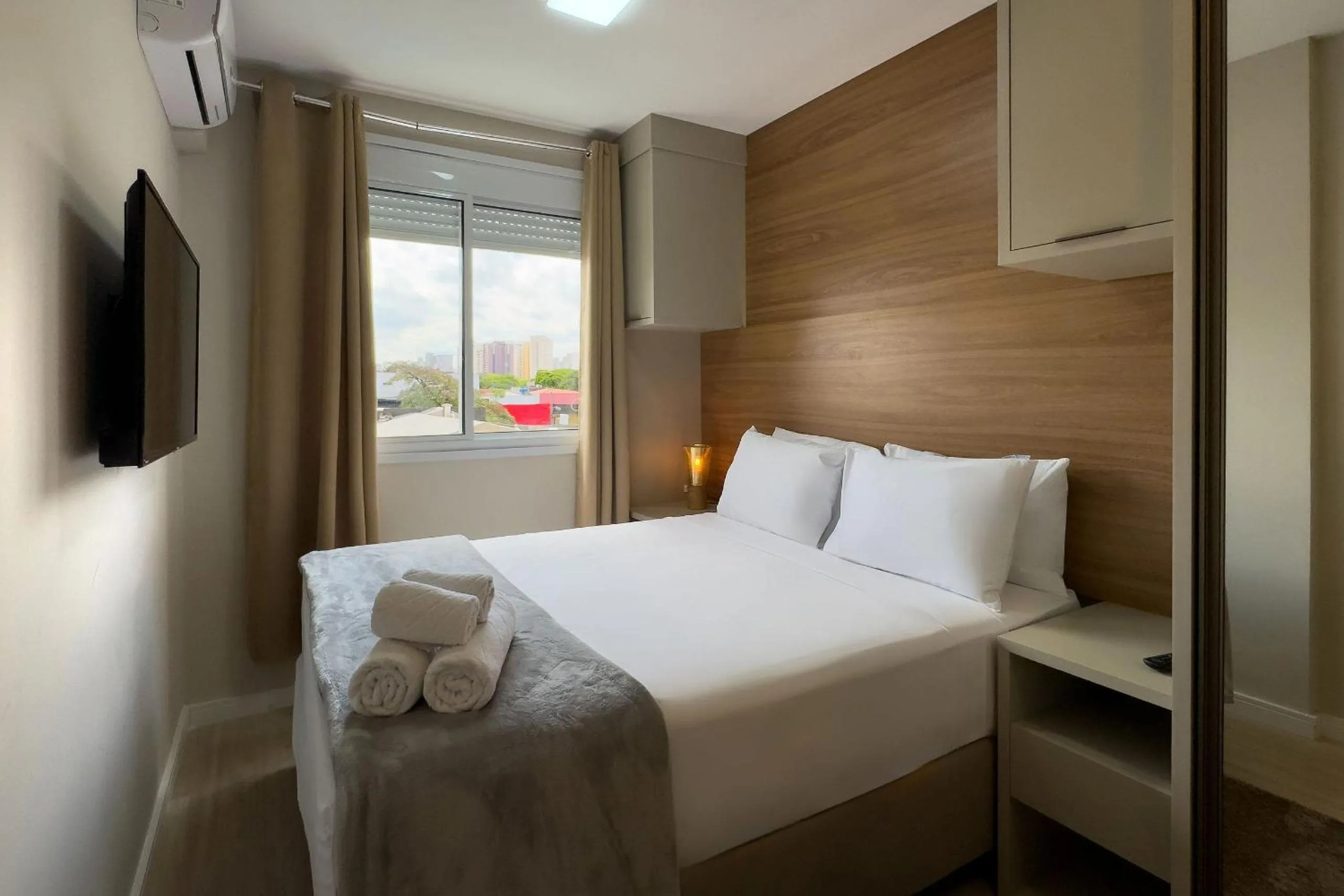 Bed in Composite Moema