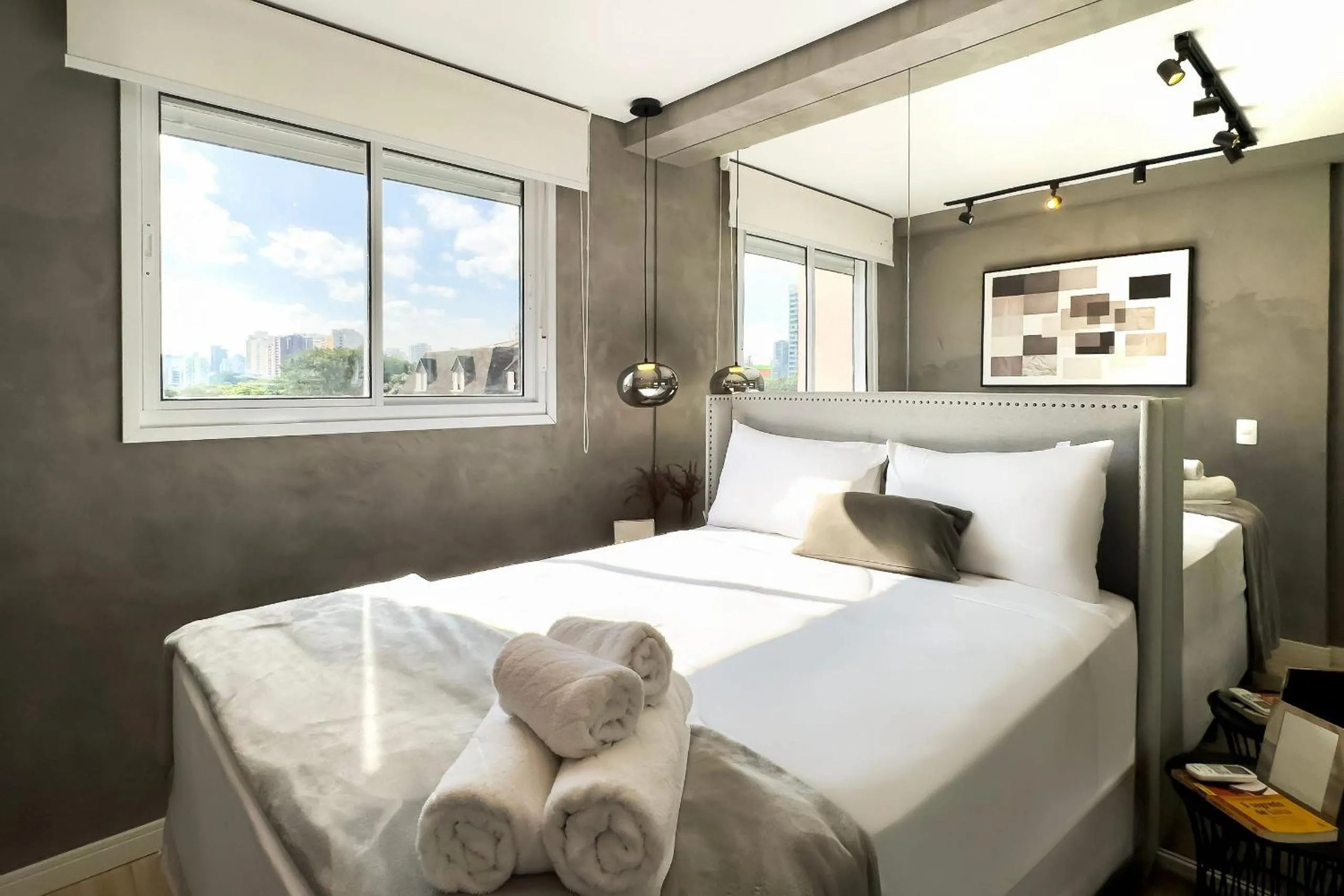 Bedroom, Bed in Composite Moema